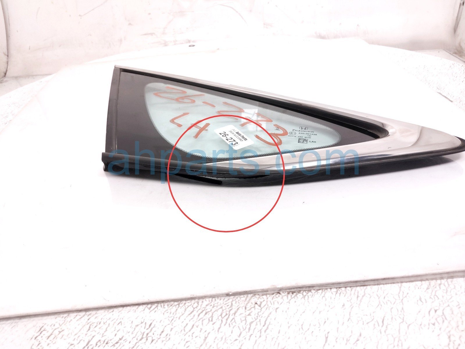 Honda LH QUARTER WINDOW GLASS