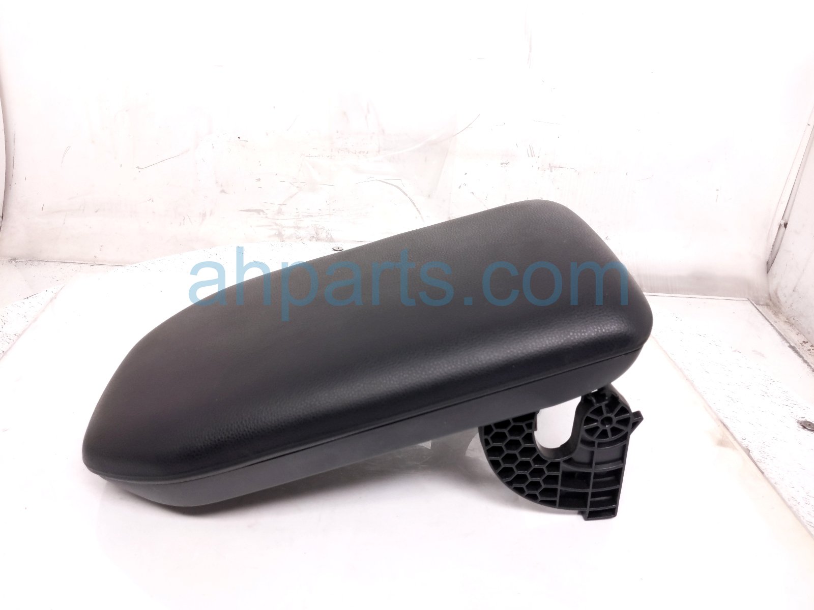 2019 Toyota Rav 4 Center Console Lid/armrest Black 58920 0R010 C0 Replacement 2019 Toyota Rav 4 Center Console Lid/armrest Black 58920 0R010 C0 Replacement thumbnail