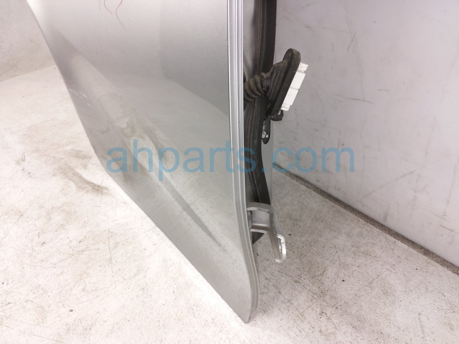 2018 Toyota Camry Rear Passenger Door Silver No Inside Trim 67003 33270 Replacement 2018 Toyota Camry Rear Passenger Door Silver No Inside Trim 67003 33270 Replacement thumbnail