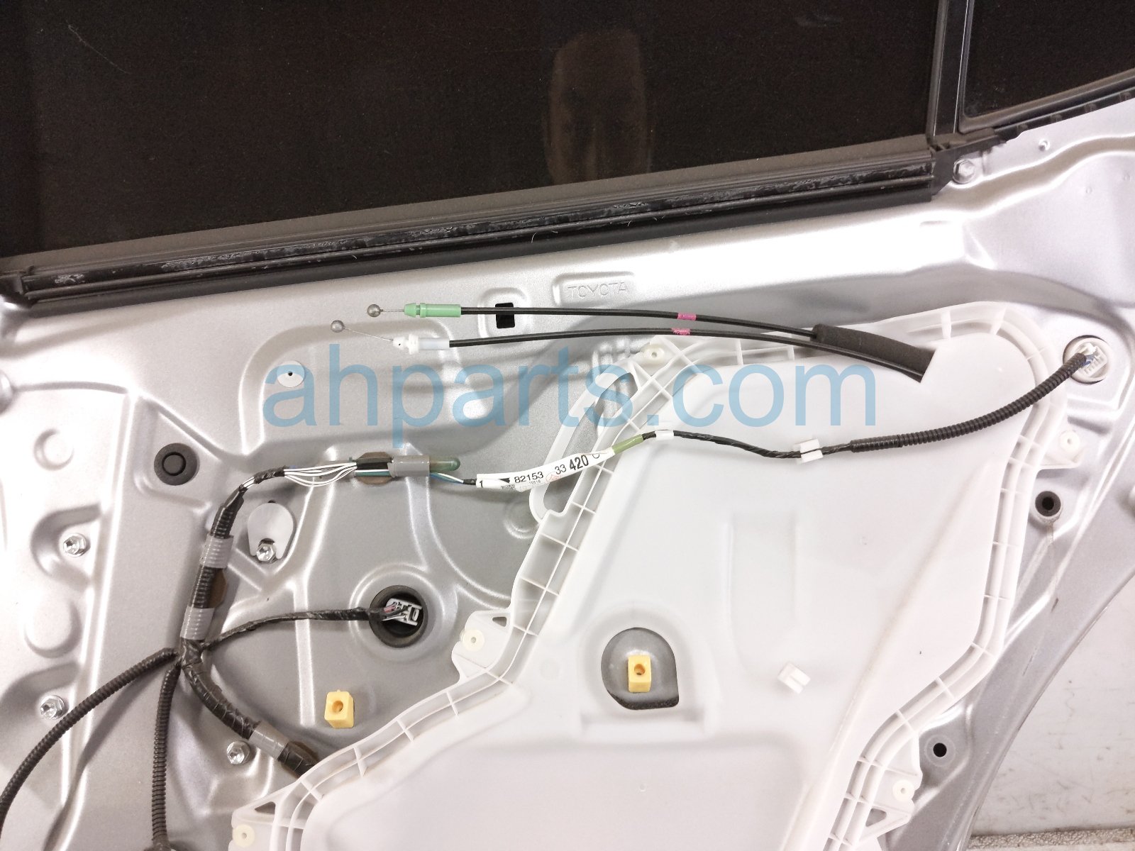 2018 Toyota Camry Rear Passenger Door Silver No Inside Trim 67003 33270 Replacement 2018 Toyota Camry Rear Passenger Door Silver No Inside Trim 67003 33270 Replacement thumbnail