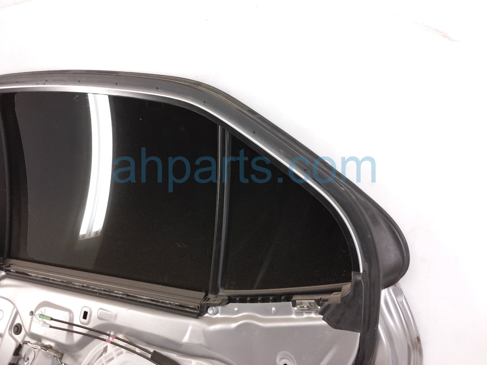2018 Toyota Camry Rear Passenger Door Silver No Inside Trim 67003 33270 Replacement 2018 Toyota Camry Rear Passenger Door Silver No Inside Trim 67003 33270 Replacement thumbnail