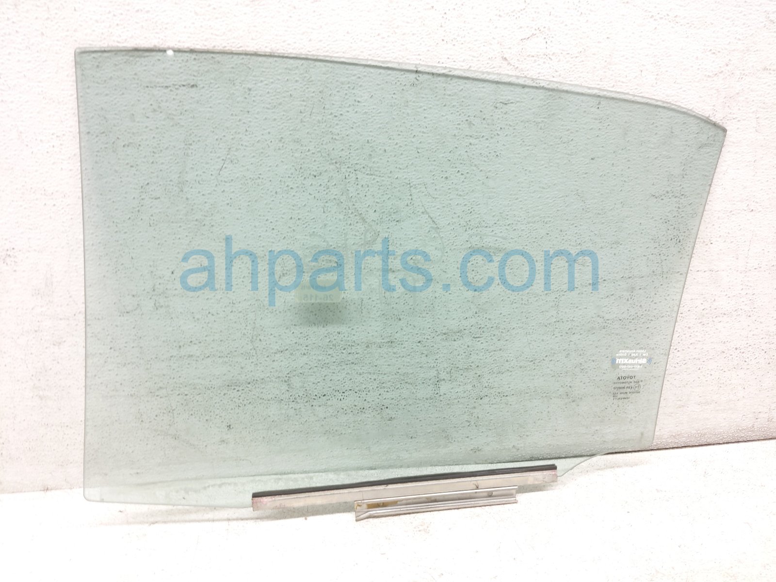 2020 Toyota Camry Rear Passenger Door Glass Window 68103 06300 Replacement 2020 Toyota Camry Rear Passenger Door Glass Window 68103 06300 Replacement thumbnail