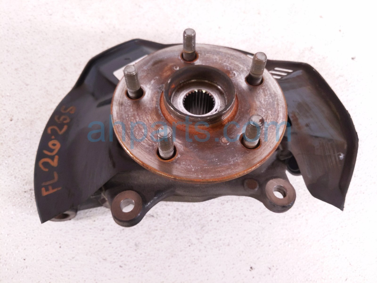 Toyota FR/LH SPINDLE KNUCKLE HUB Toyota FR/LH SPINDLE KNUCKLE HUB