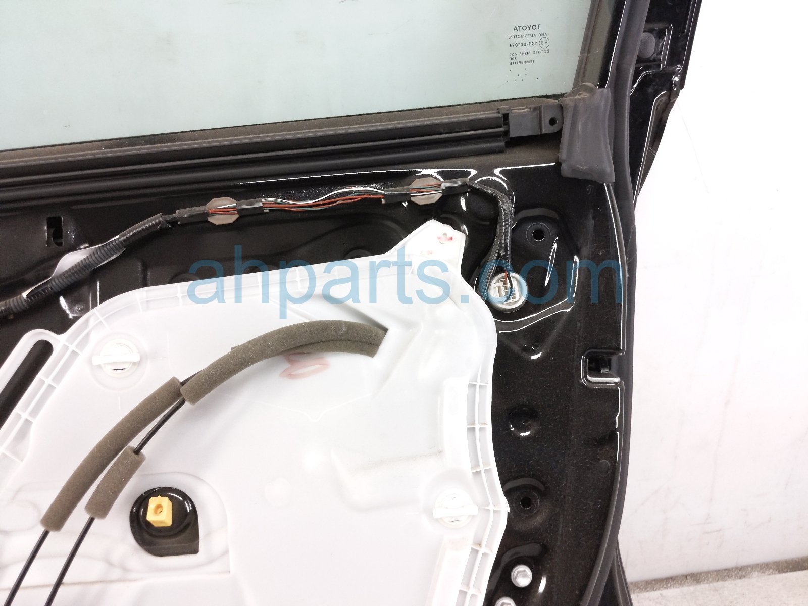 2020 Toyota Camry Front Passenger Door Black No Mirror/trim 67001 06281 Replacement 2020 Toyota Camry Front Passenger Door Black No Mirror/trim 67001 06281 Replacement thumbnail