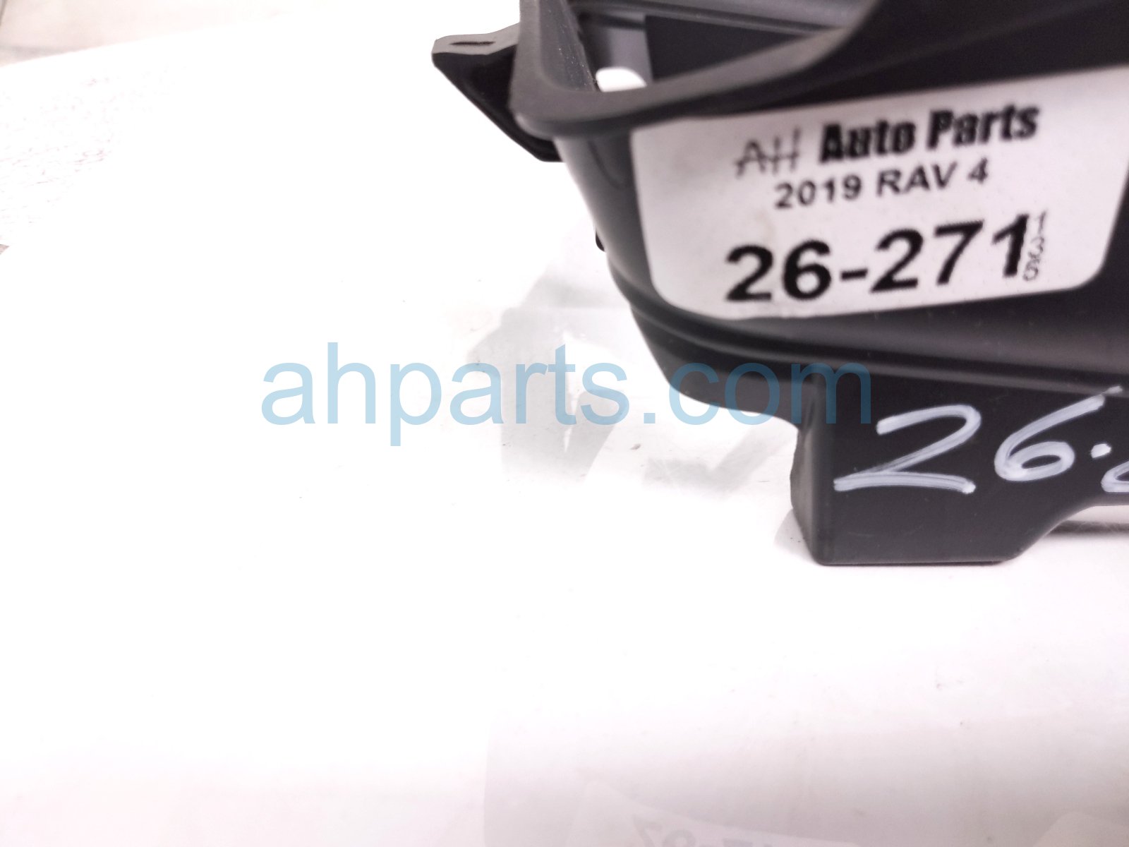 2019 Toyota Rav 4 Shifter Trim Bezel Silver 58805 0R080 Replacement 2019 Toyota Rav 4 Shifter Trim Bezel Silver 58805 0R080 Replacement thumbnail