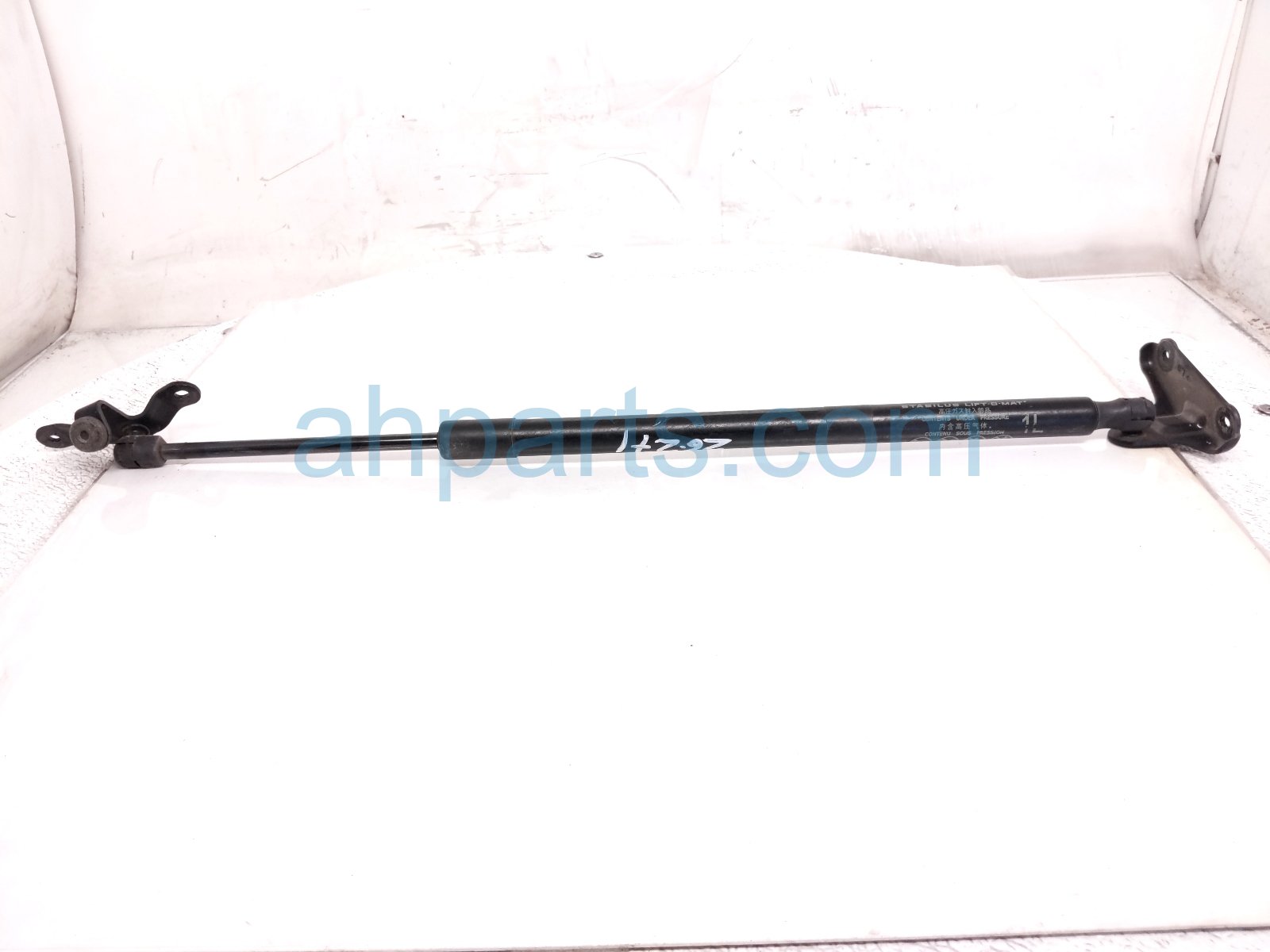 Toyota LH TAILGATE LIFT SUPPORT STRUT