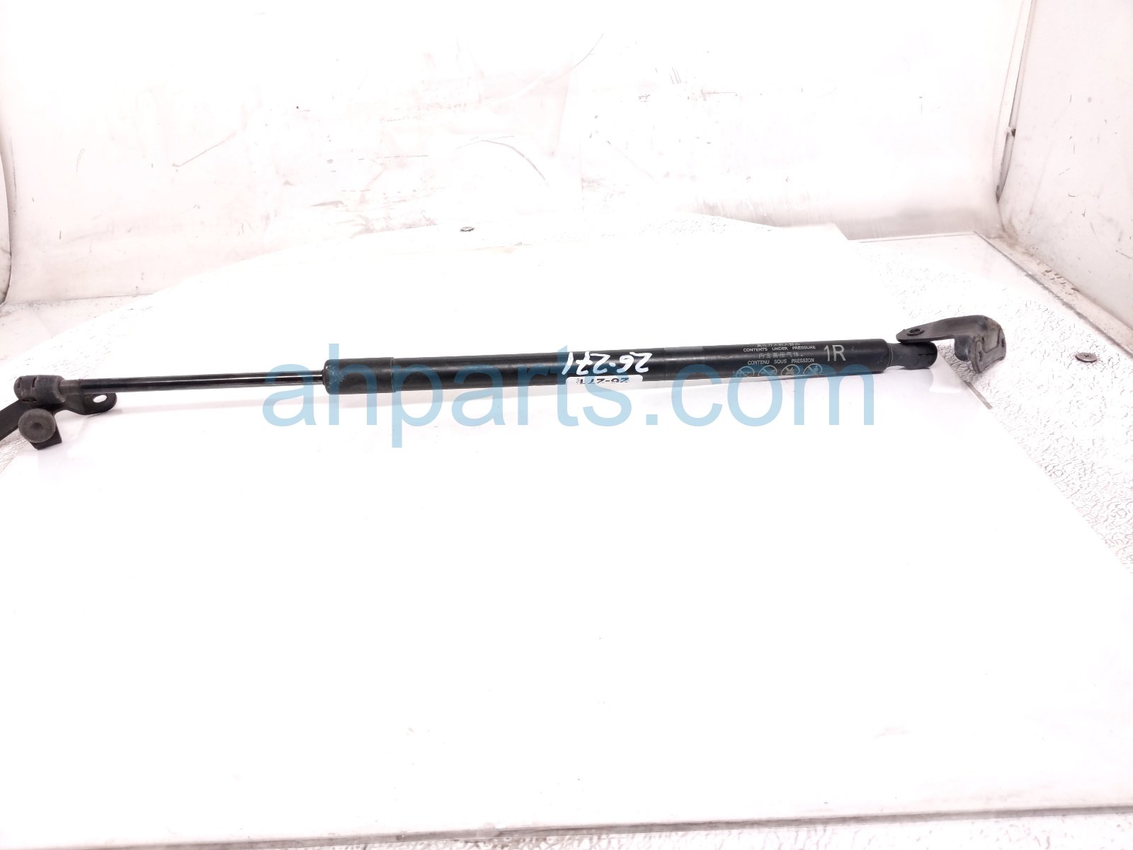 Toyota RR/RH TAILGATE LIFT SUPPORT STRUT