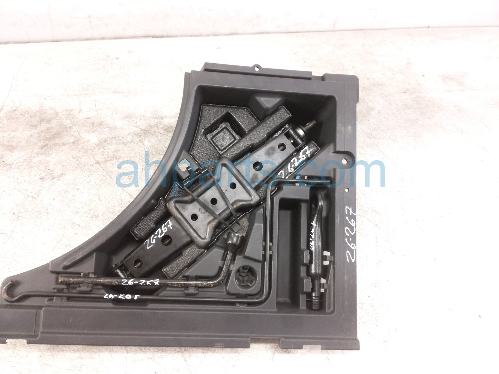 2015 Lexus Rx450h Jack & Tools W/storage Tray Assy 64991 0E020 Replacement 2015 Lexus Rx450h Jack & Tools W/storage Tray Assy 64991 0E020 Replacement thumbnail