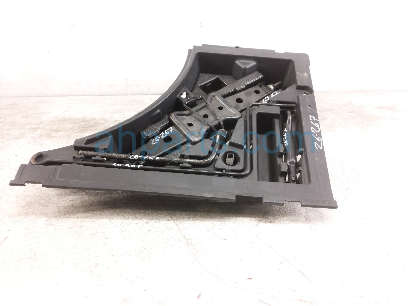 2015 Lexus Rx450h Jack & Tools W/storage Tray Assy 64991 0E020 Replacement 2015 Lexus Rx450h Jack & Tools W/storage Tray Assy 64991 0E020 Replacement thumbnail