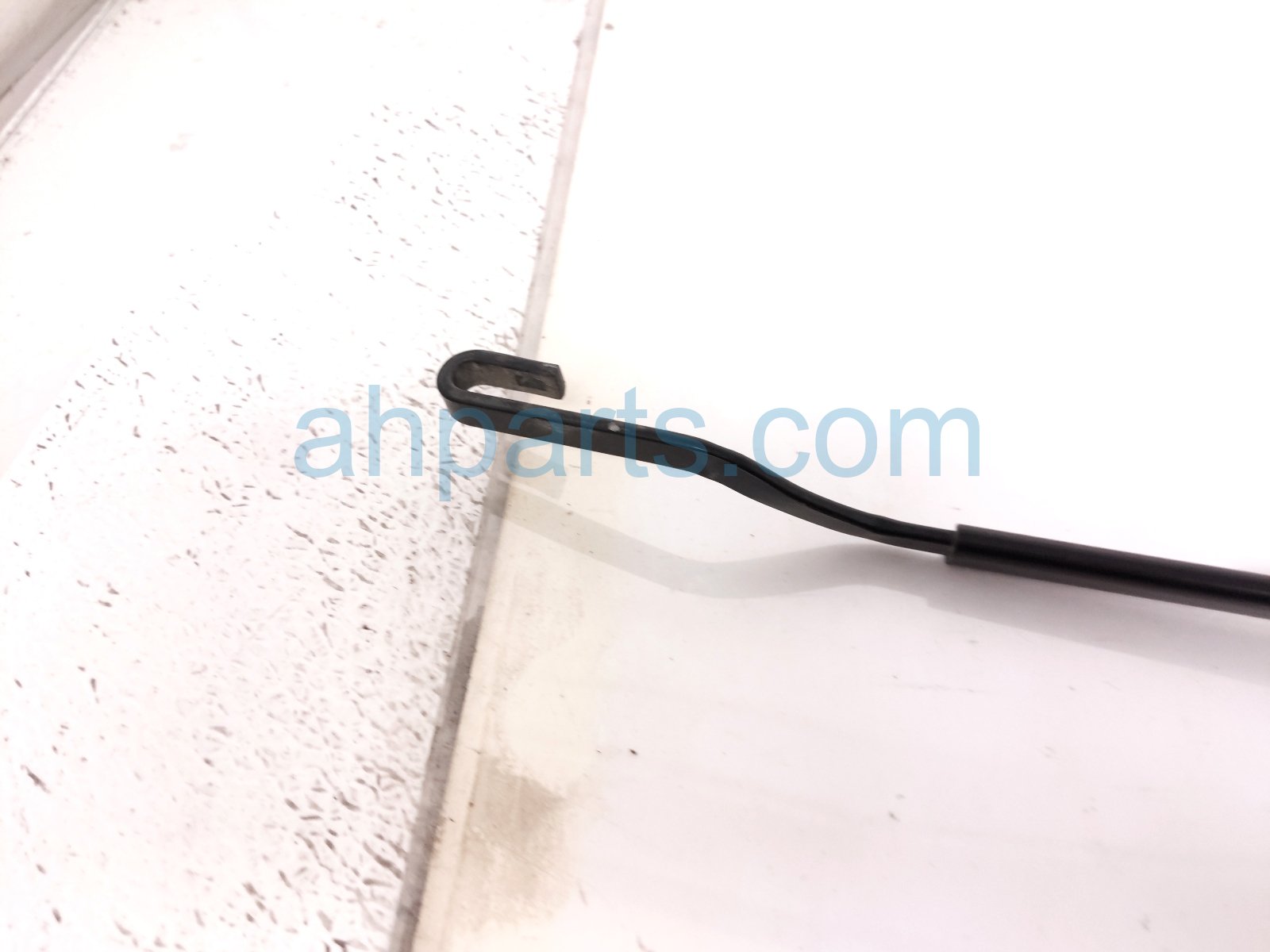 2022 Toyota Sienna Driver Windshield Wiper Arm 85221 08040 Replacement 2022 Toyota Sienna Driver Windshield Wiper Arm 85221 08040 Replacement thumbnail