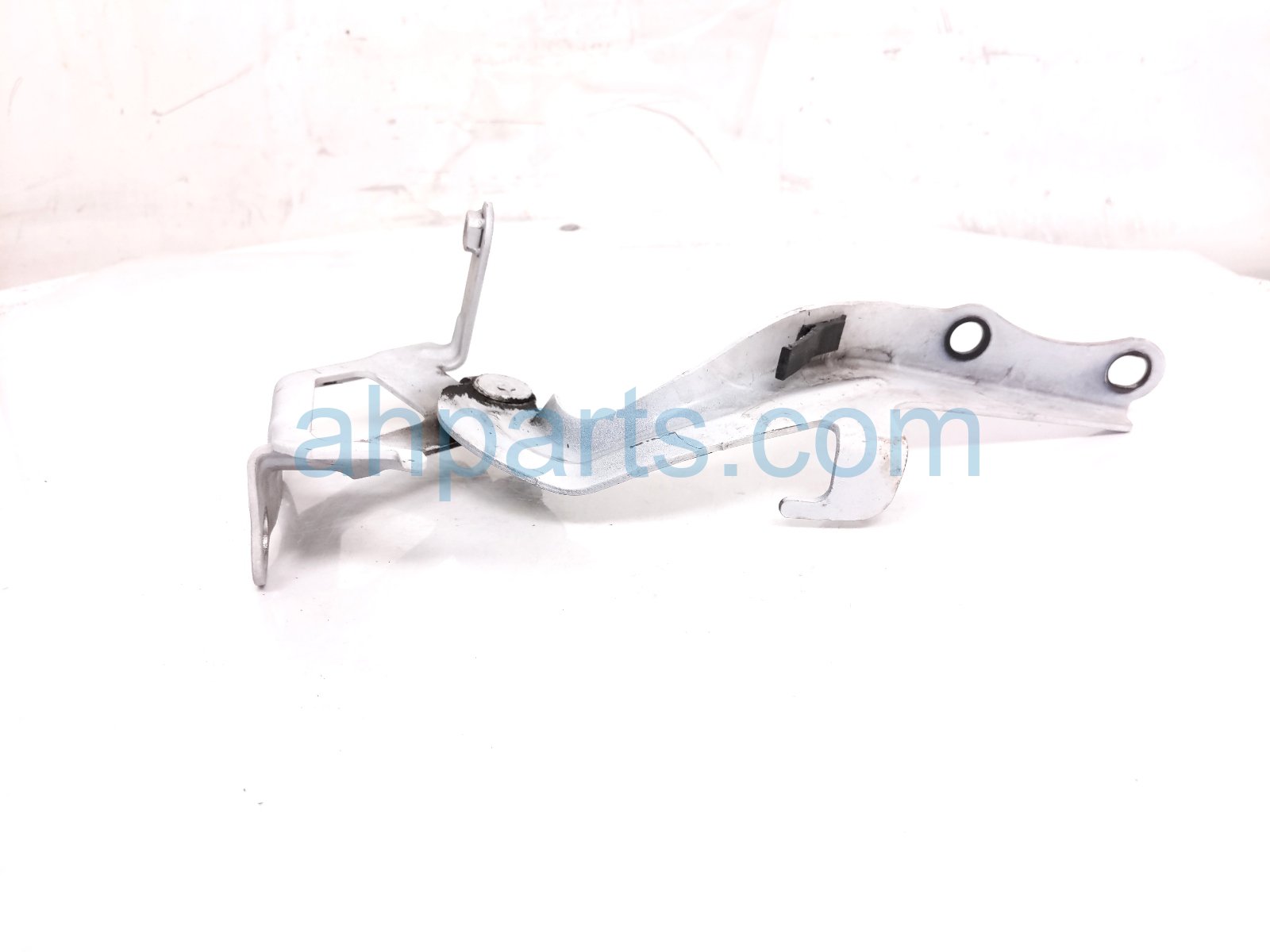 2022 Toyota Sienna Front Driver Hood Hinge White 53420 08050 Replacement 2022 Toyota Sienna Front Driver Hood Hinge White 53420 08050 Replacement thumbnail