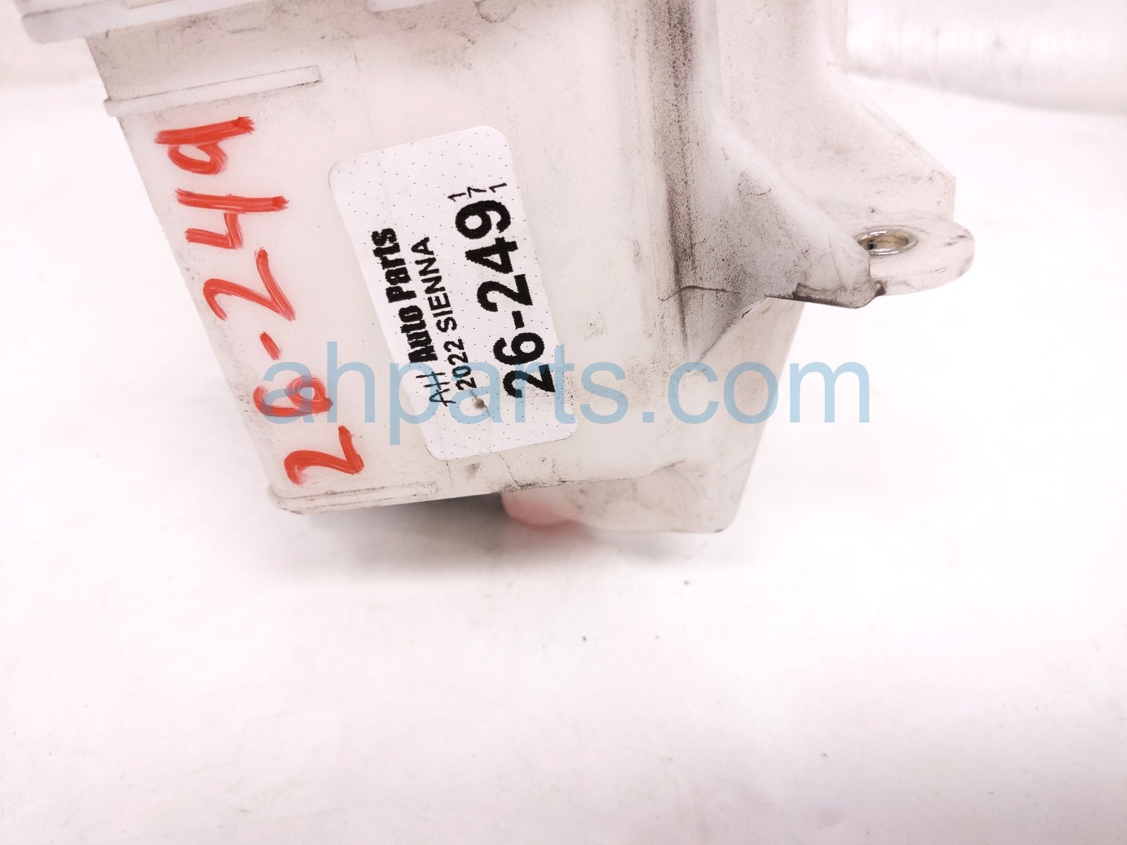 2022 Toyota Sienna Coolant Overflow Reservoir Tank 16470 0P130 Replacement 2022 Toyota Sienna Coolant Overflow Reservoir Tank 16470 0P130 Replacement thumbnail