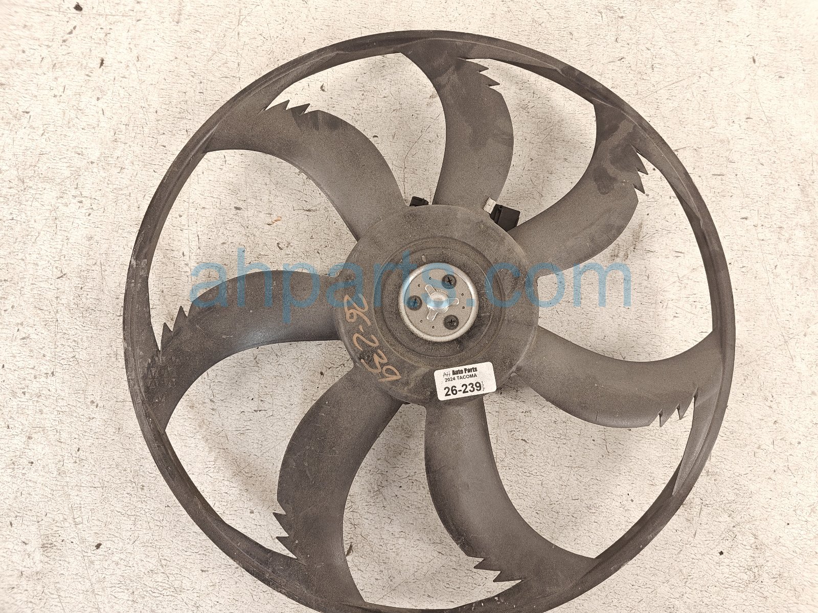 Toyota RADIATOR FAN BLADE & MOTOR ONLY
