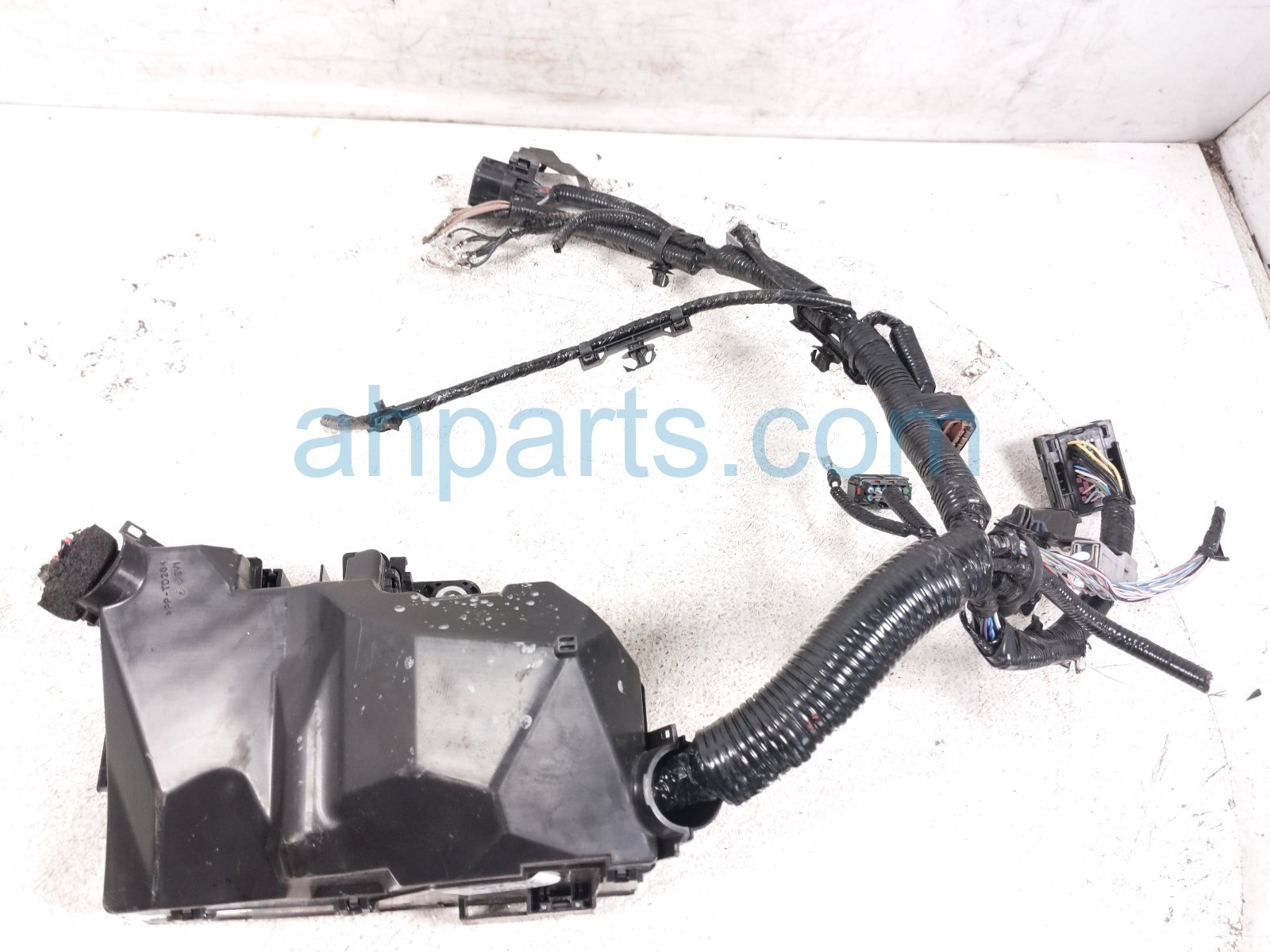Honda ENGINE ROOM FUSE BOX - HYB 2.0L