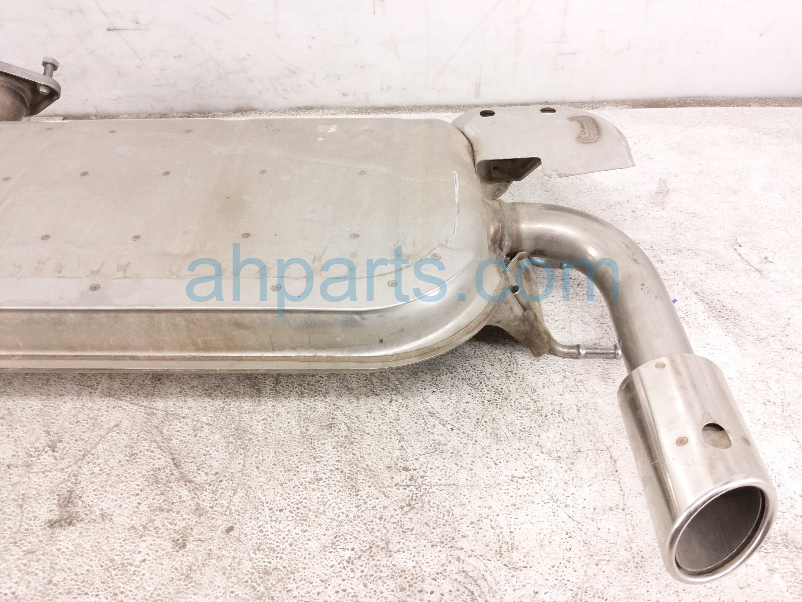 2023 Mazda Cx 30 Rear Exhaust Muffler 2.5l Awd PY4X 40 100A Replacement 2023 Mazda Cx 30 Rear Exhaust Muffler 2.5l Awd PY4X 40 100A Replacement thumbnail