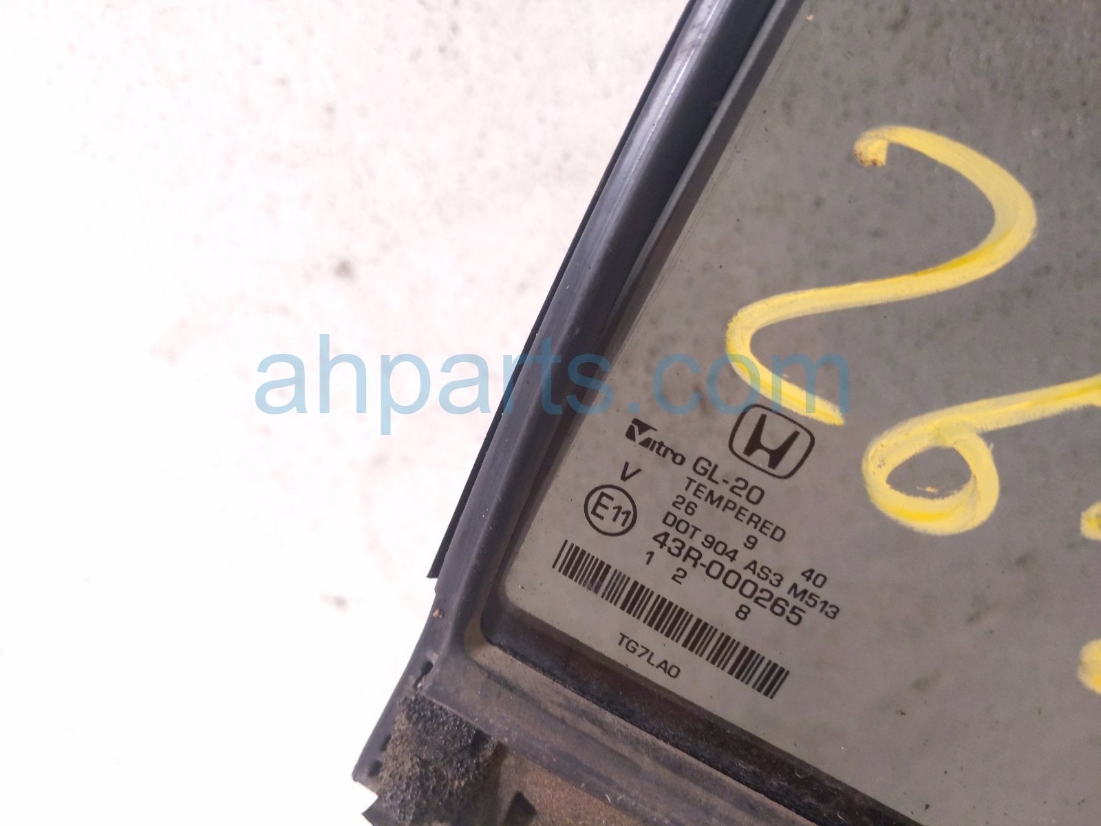 2020 Honda Pilot Rear Driver Door Vent Glass Window 73455 TG7 A00 Replacement 2020 Honda Pilot Rear Driver Door Vent Glass Window 73455 TG7 A00 Replacement thumbnail