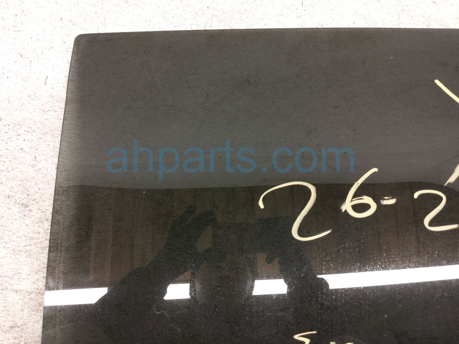 2020 Honda Pilot Rear Passenger Door Glass Window 73400 TG7 A00 Replacement 2020 Honda Pilot Rear Passenger Door Glass Window 73400 TG7 A00 Replacement thumbnail