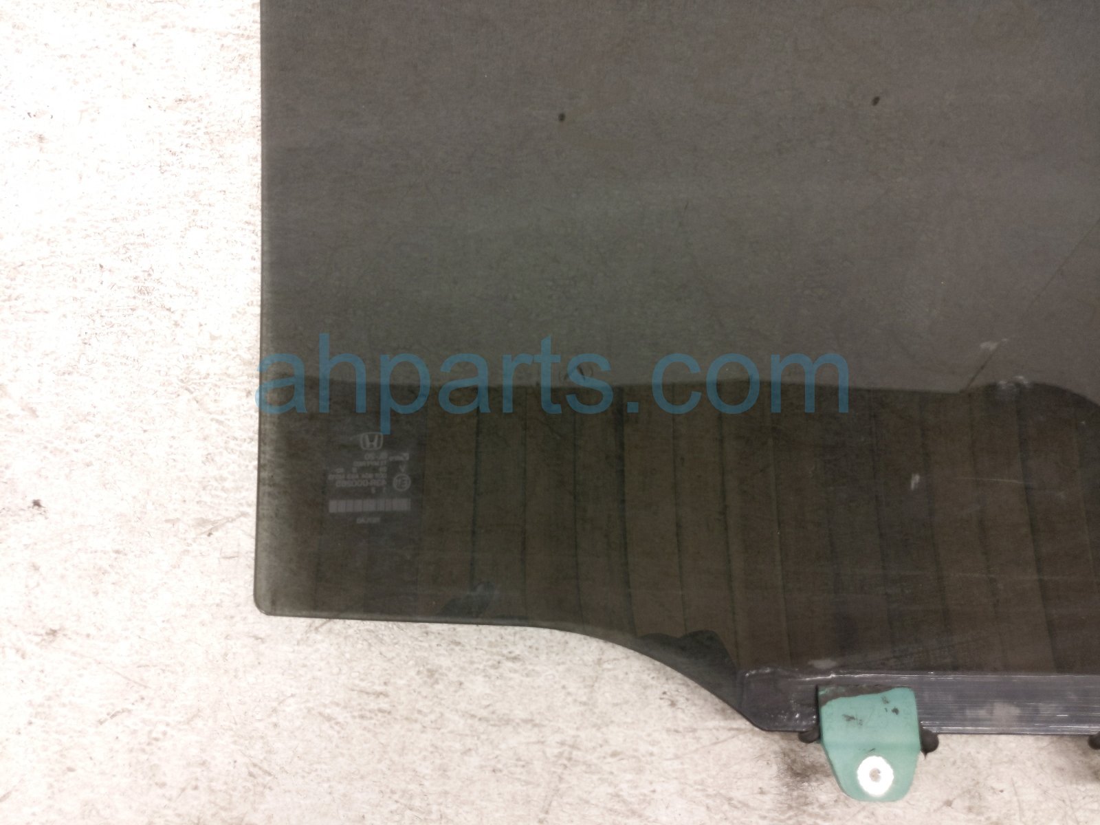 2020 Honda Pilot Rear Passenger Door Glass Window 73400 TG7 A00 Replacement 2020 Honda Pilot Rear Passenger Door Glass Window 73400 TG7 A00 Replacement thumbnail