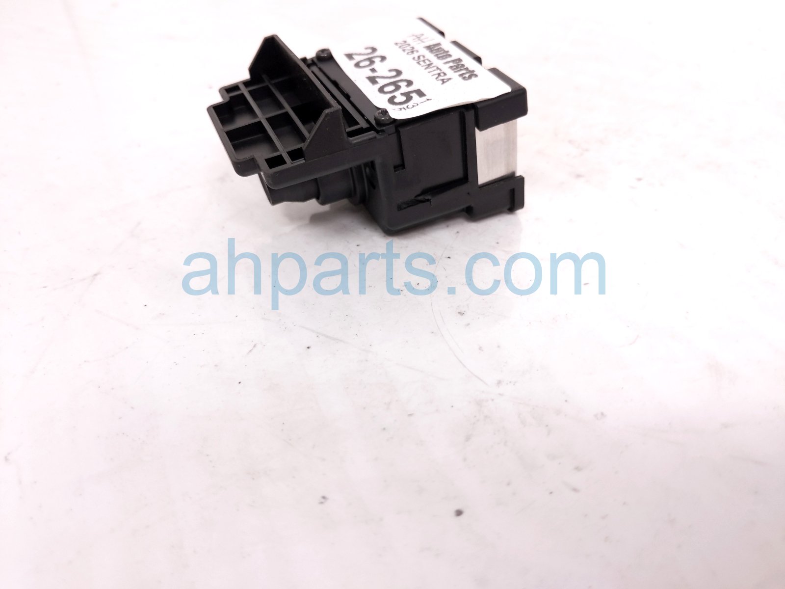 2026 Nissan Sentra Windshield Lane Keep Assist Camera 284G3 7DE0B Replacement 2026 Nissan Sentra Windshield Lane Keep Assist Camera 284G3 7DE0B Replacement thumbnail