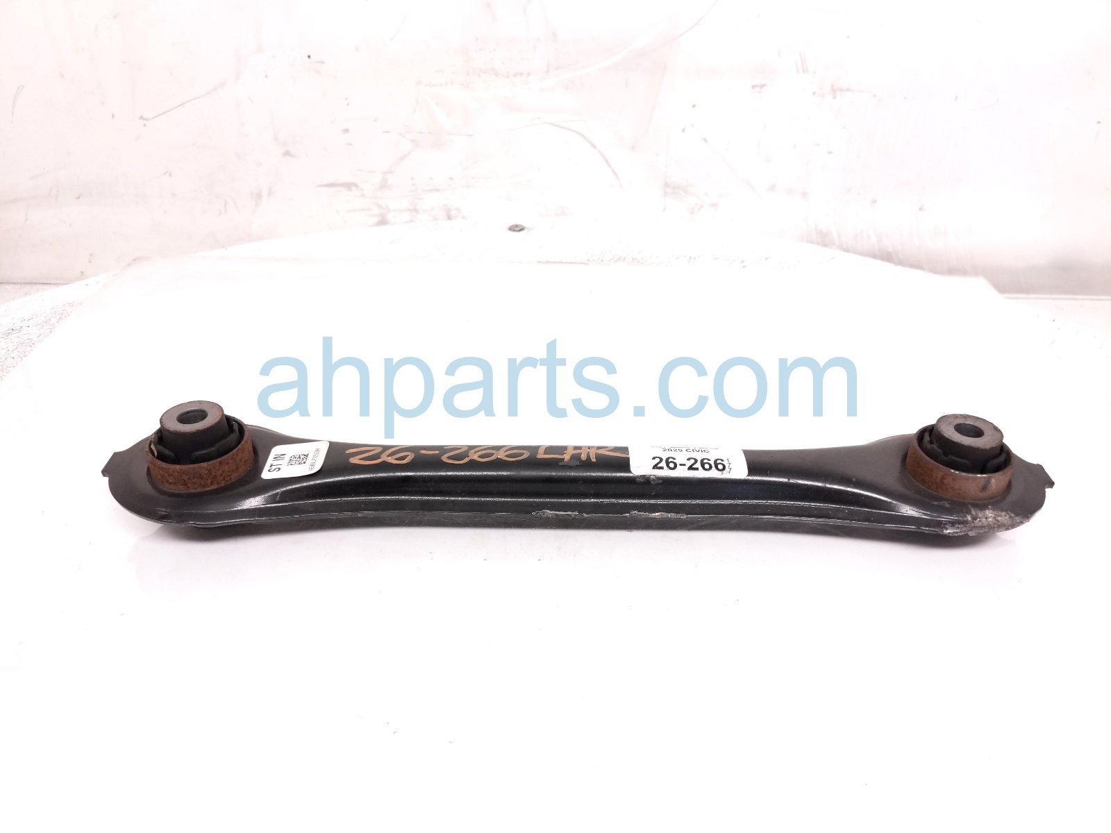 Honda RR/LH LATERAL LOWER CONTROL ARM Honda RR/LH LATERAL LOWER CONTROL ARM