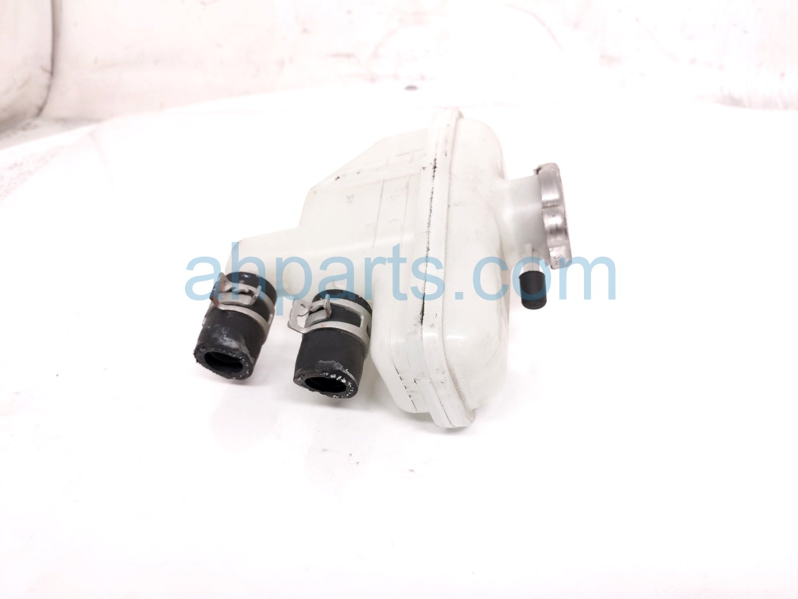 2025 Honda Civic Coolant Overflow Reservoir Tank 1J101 6MA 007 Replacement 2025 Honda Civic Coolant Overflow Reservoir Tank 1J101 6MA 007 Replacement thumbnail
