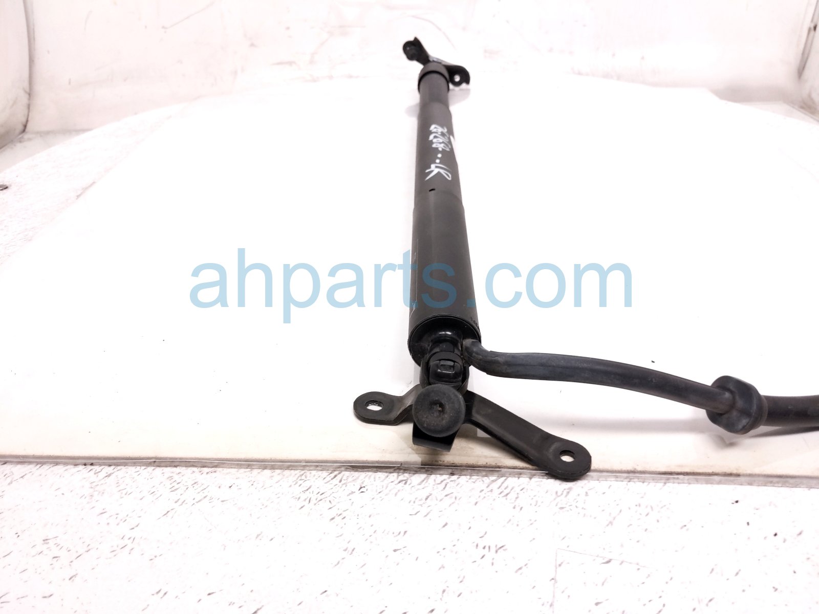 2024 Toyota Rav 4 Rear Driver Power Liftgate Strut Actuator 68920 0R130 Replacement 2024 Toyota Rav 4 Rear Driver Power Liftgate Strut Actuator 68920 0R130 Replacement thumbnail