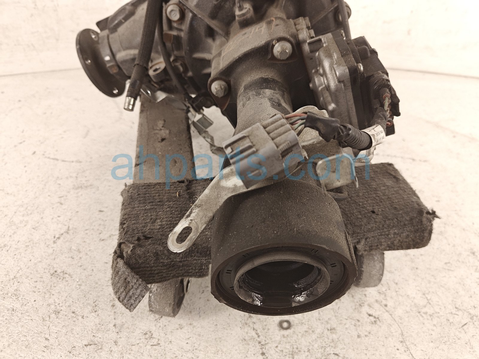 2022 Toyota Tacoma Front Differential Carrier Awd 3.5l 41110 35E10 Replacement 2022 Toyota Tacoma Front Differential Carrier Awd 3.5l 41110 35E10 Replacement thumbnail