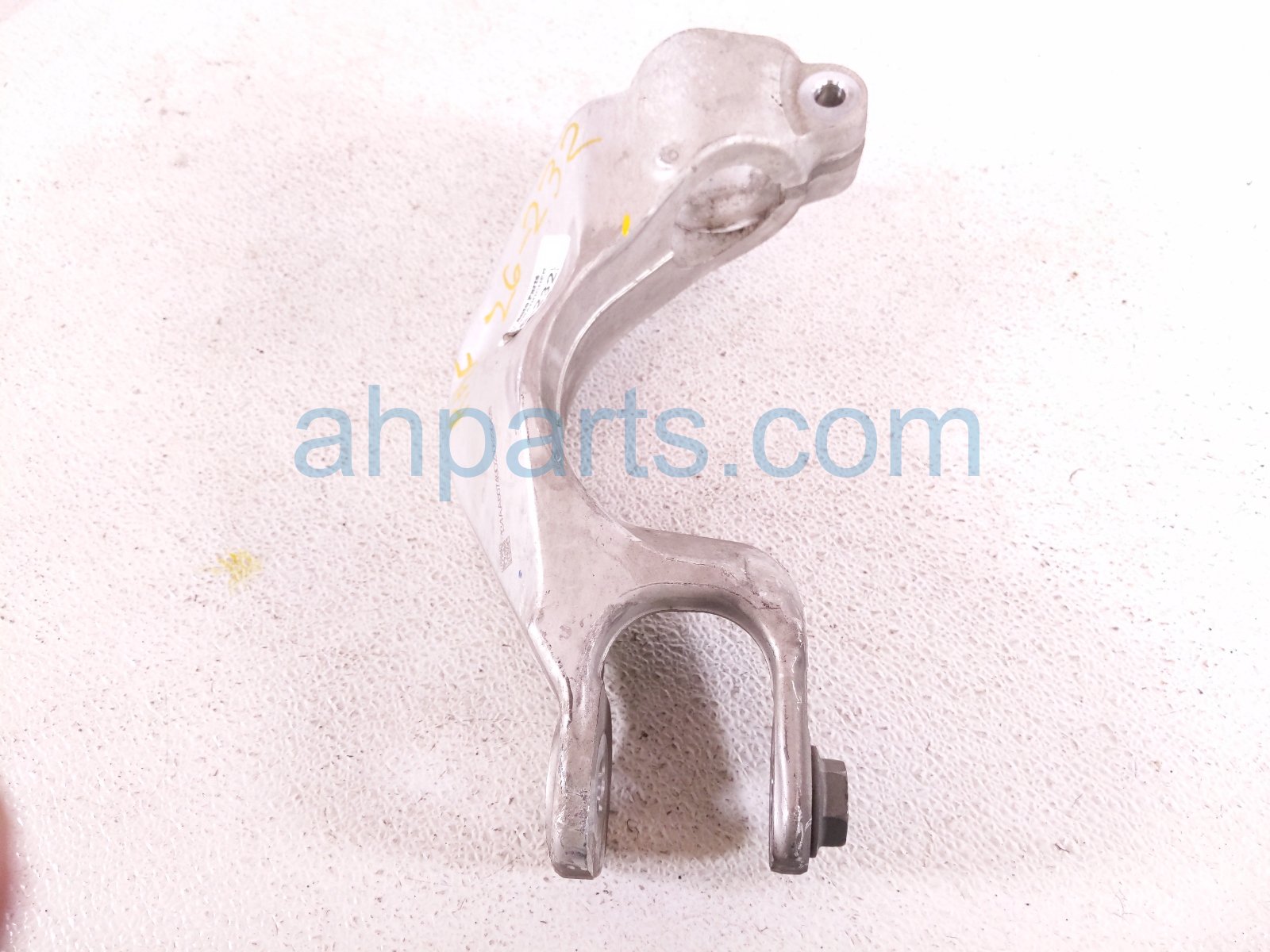 Front passenger STRUT KNUCKLE FORK ONLY