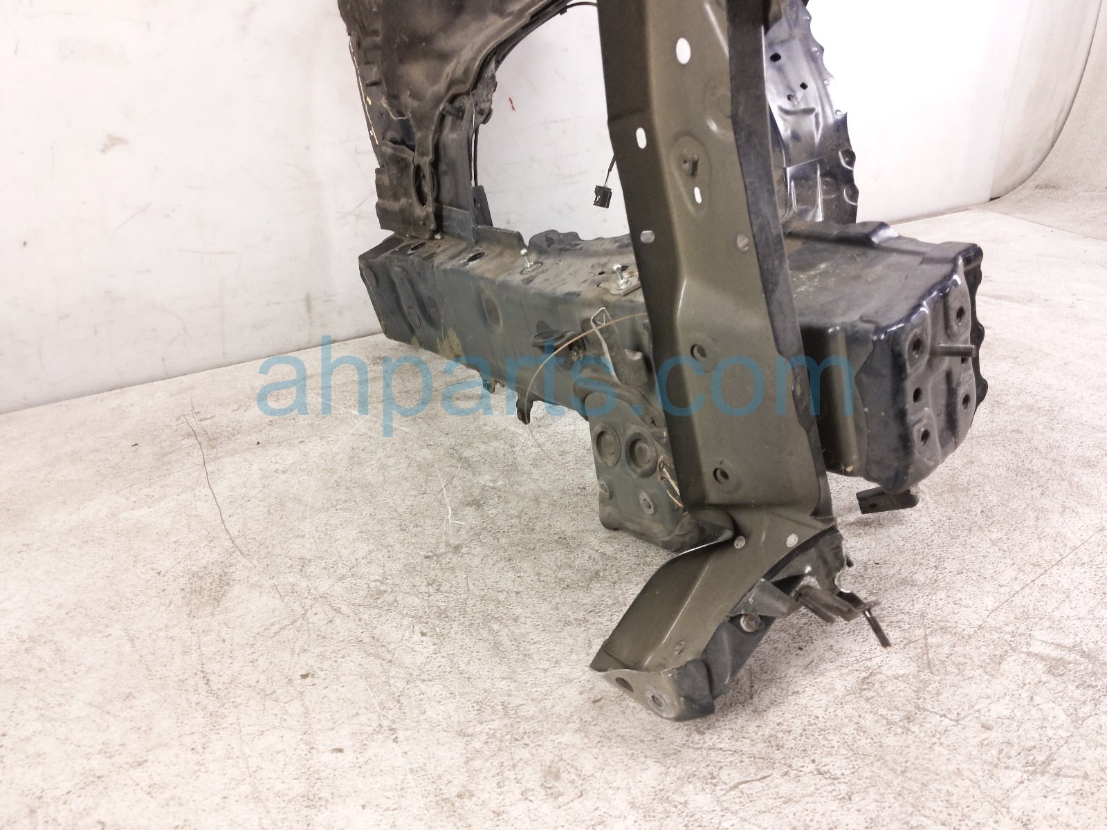 2021 Toyota Highlander Driver Apron Frame Rail Cut Blue 53702 0E090 Replacement 2021 Toyota Highlander Driver Apron Frame Rail Cut Blue 53702 0E090 Replacement thumbnail