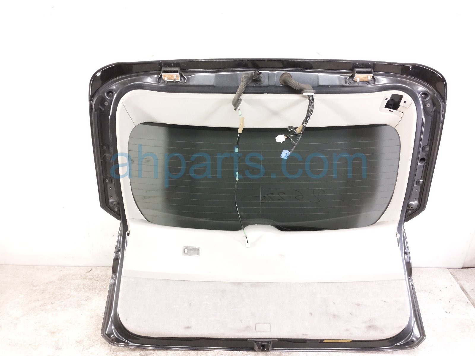2006 Lexus Rx400h Deck Trunk Lid Lift Gate / Tail Gate Grey 67005 48301 Replacement 2006 Lexus Rx400h Deck Trunk Lid Lift Gate / Tail Gate Grey 67005 48301 Replacement thumbnail