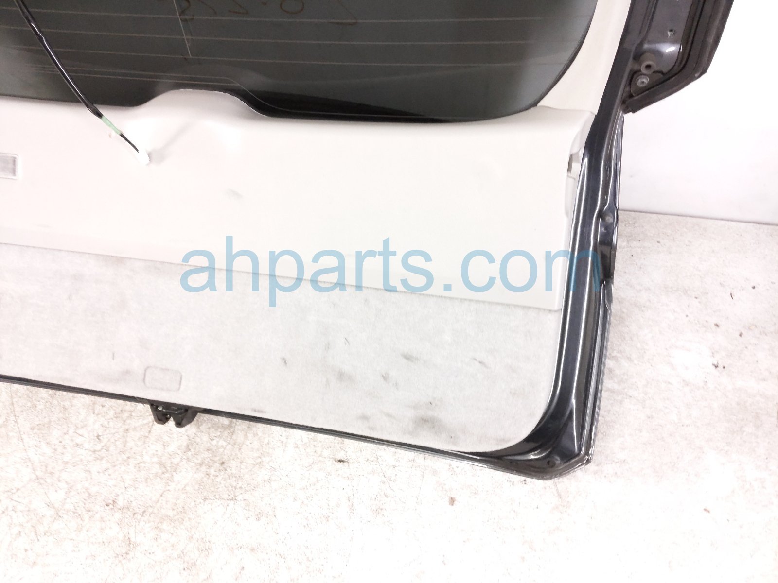 2006 Lexus Rx400h Deck Trunk Lid Lift Gate / Tail Gate Grey 67005 48301 Replacement 2006 Lexus Rx400h Deck Trunk Lid Lift Gate / Tail Gate Grey 67005 48301 Replacement thumbnail