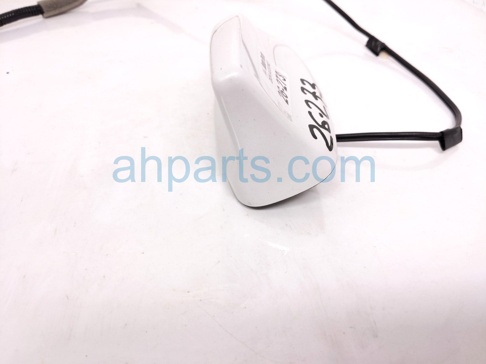 2024 Honda Accord Roof Antenna White 8A150 30A A11ZD Replacement 2024 Honda Accord Roof Antenna White 8A150 30A A11ZD Replacement thumbnail
