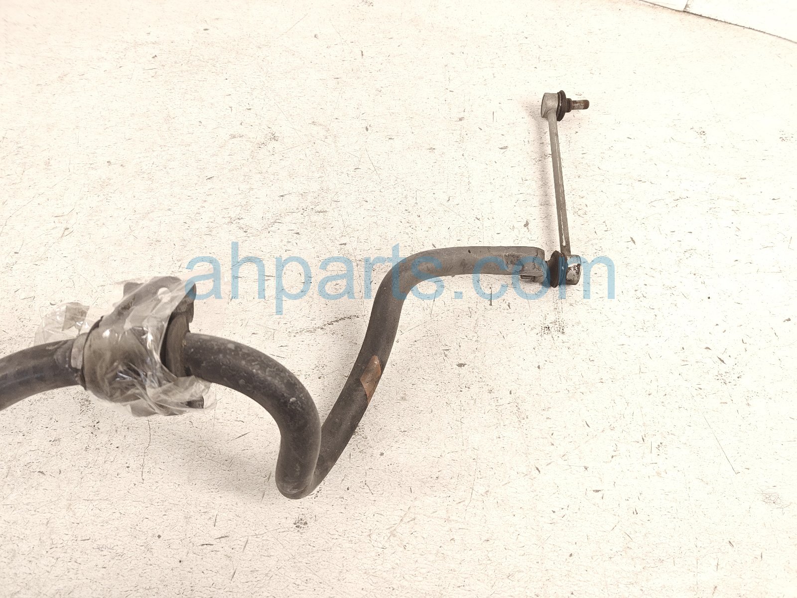 2015 Lexus Rx450h Front Stabilizer / Sway Bar W/links 48811 48120 Replacement 2015 Lexus Rx450h Front Stabilizer / Sway Bar W/links 48811 48120 Replacement thumbnail
