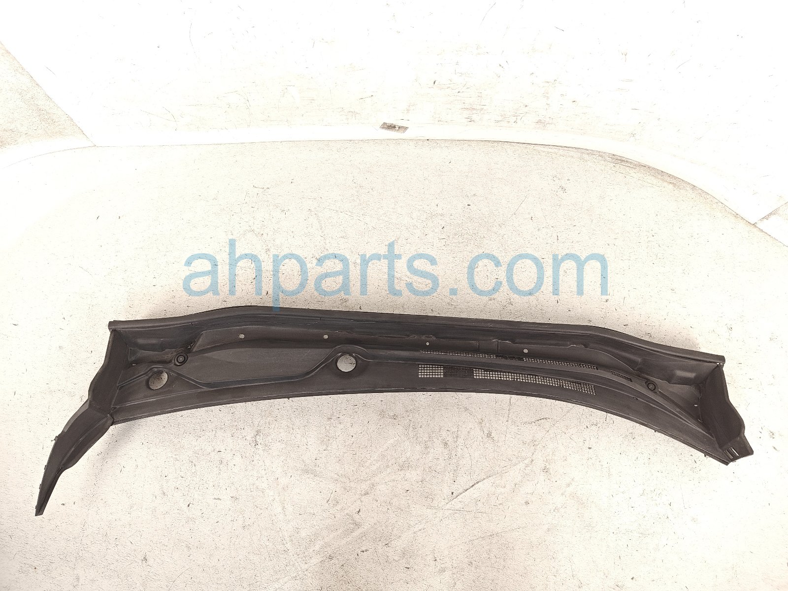 Nissan WINDSHIELD COWL GRILLE PANEL