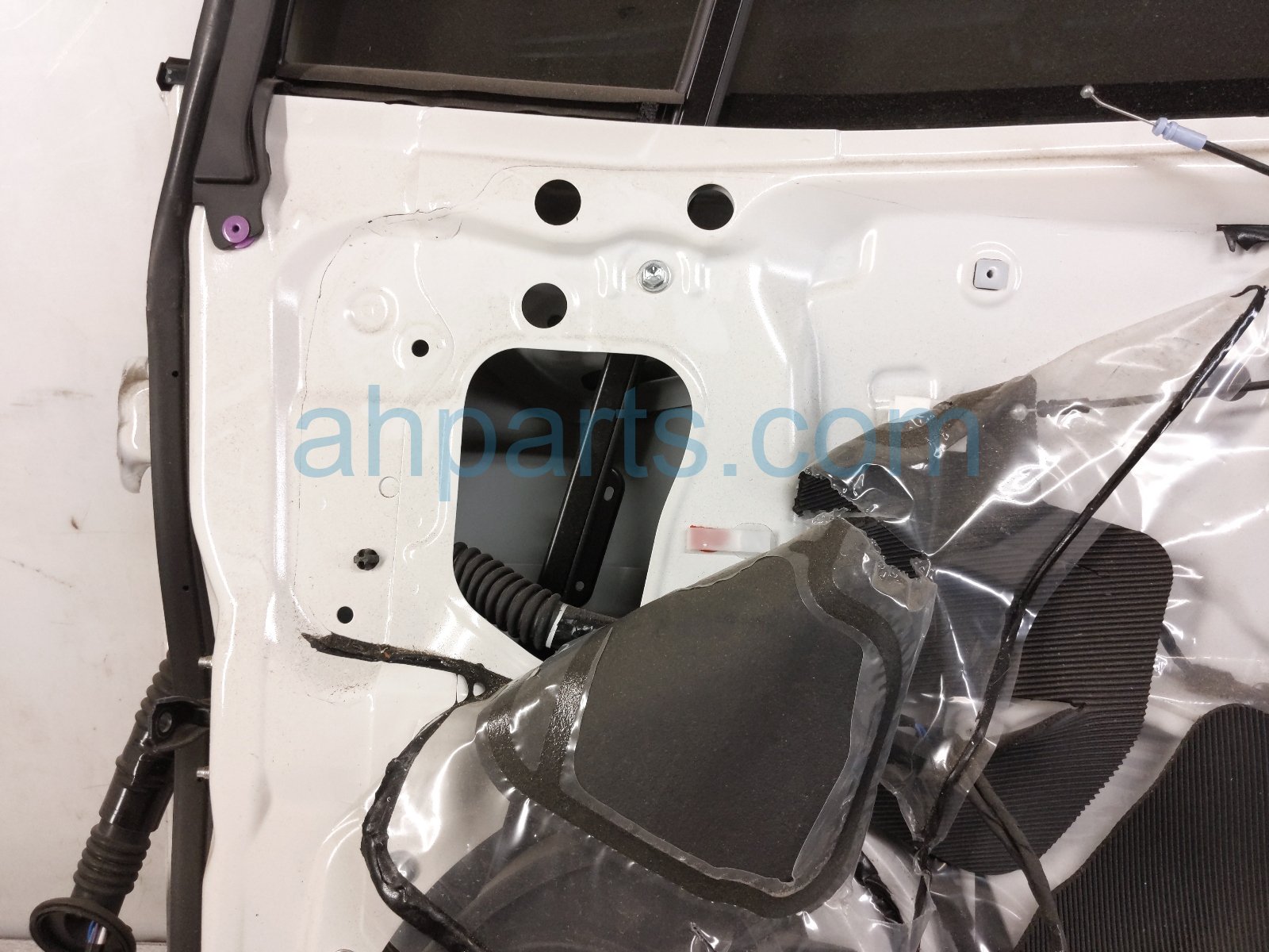 2025 Subaru Crosstrek Front Passenger Door White No Mirror/trim 60009FN14A9P Replacement 2025 Subaru Crosstrek Front Passenger Door White No Mirror/trim 60009FN14A9P Replacement thumbnail