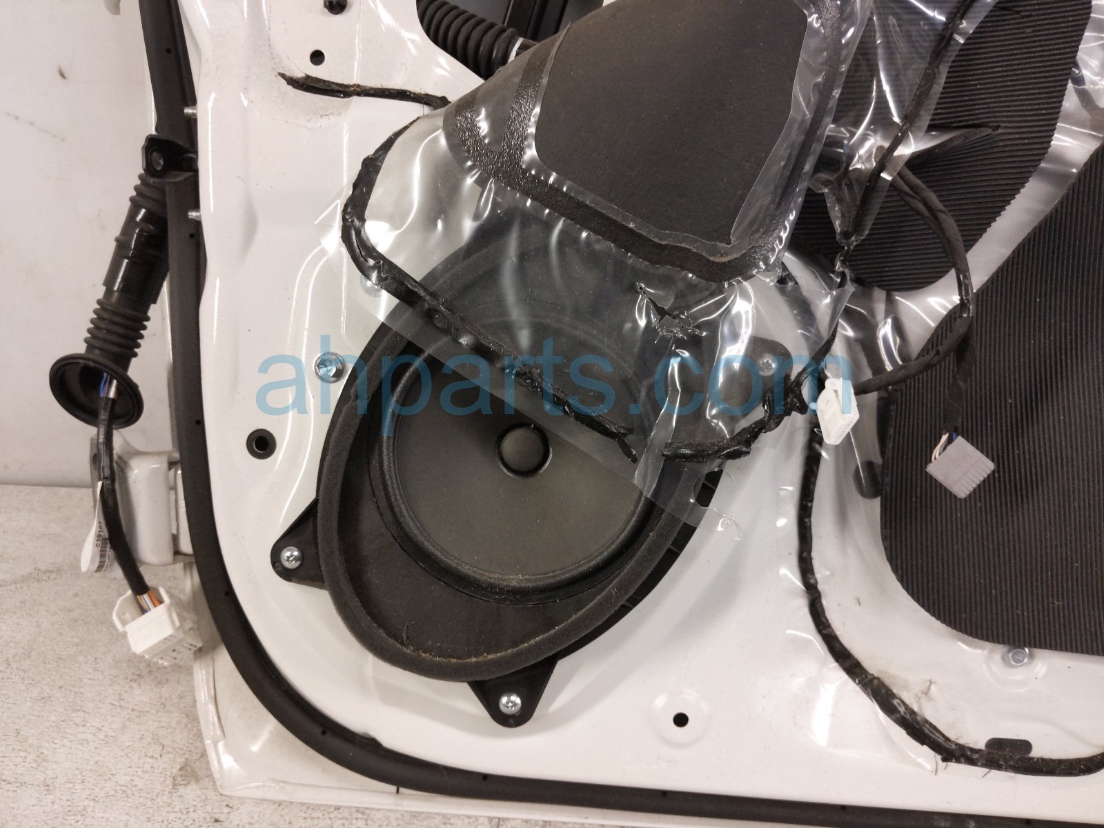 2025 Subaru Crosstrek Front Passenger Door White No Mirror/trim 60009FN14A9P Replacement 2025 Subaru Crosstrek Front Passenger Door White No Mirror/trim 60009FN14A9P Replacement thumbnail