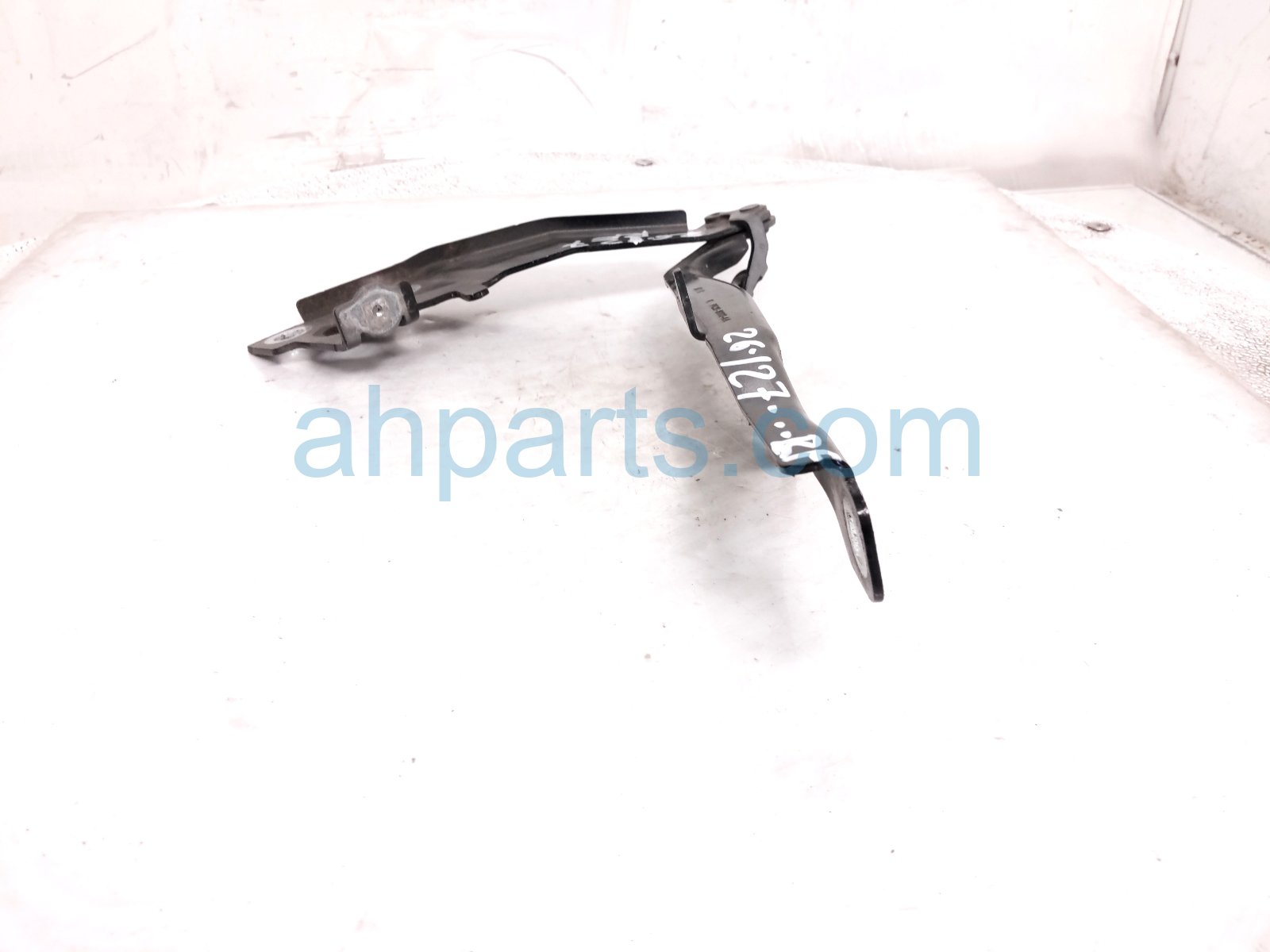 2024 Ford Mustang Front Passenger Hood Hinge Black PR3B 16800 AA Replacement 2024 Ford Mustang Front Passenger Hood Hinge Black PR3B 16800 AA Replacement thumbnail