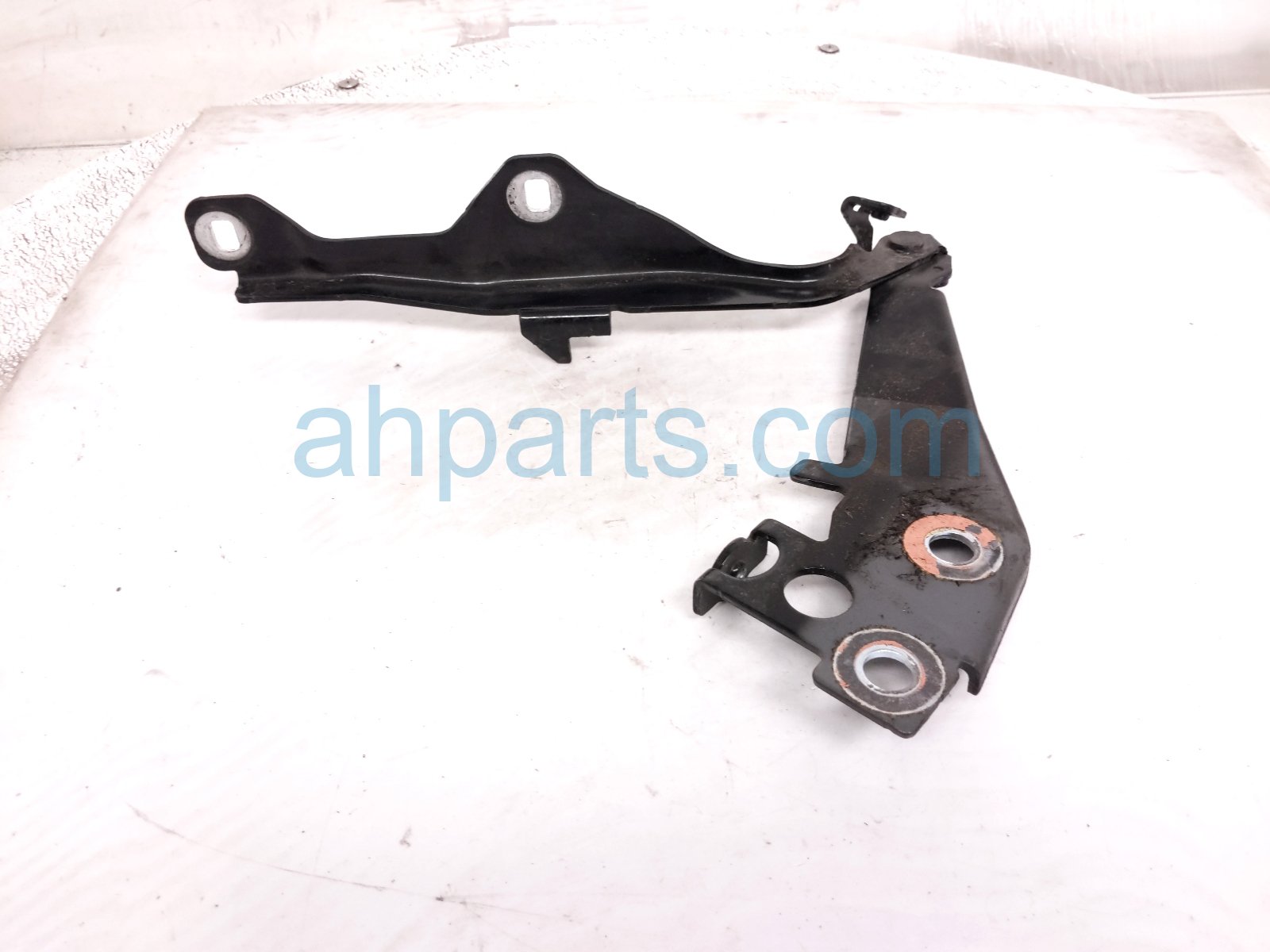 2024 Ford Mustang Front Passenger Hood Hinge Black PR3B 16800 AA Replacement 2024 Ford Mustang Front Passenger Hood Hinge Black PR3B 16800 AA Replacement thumbnail