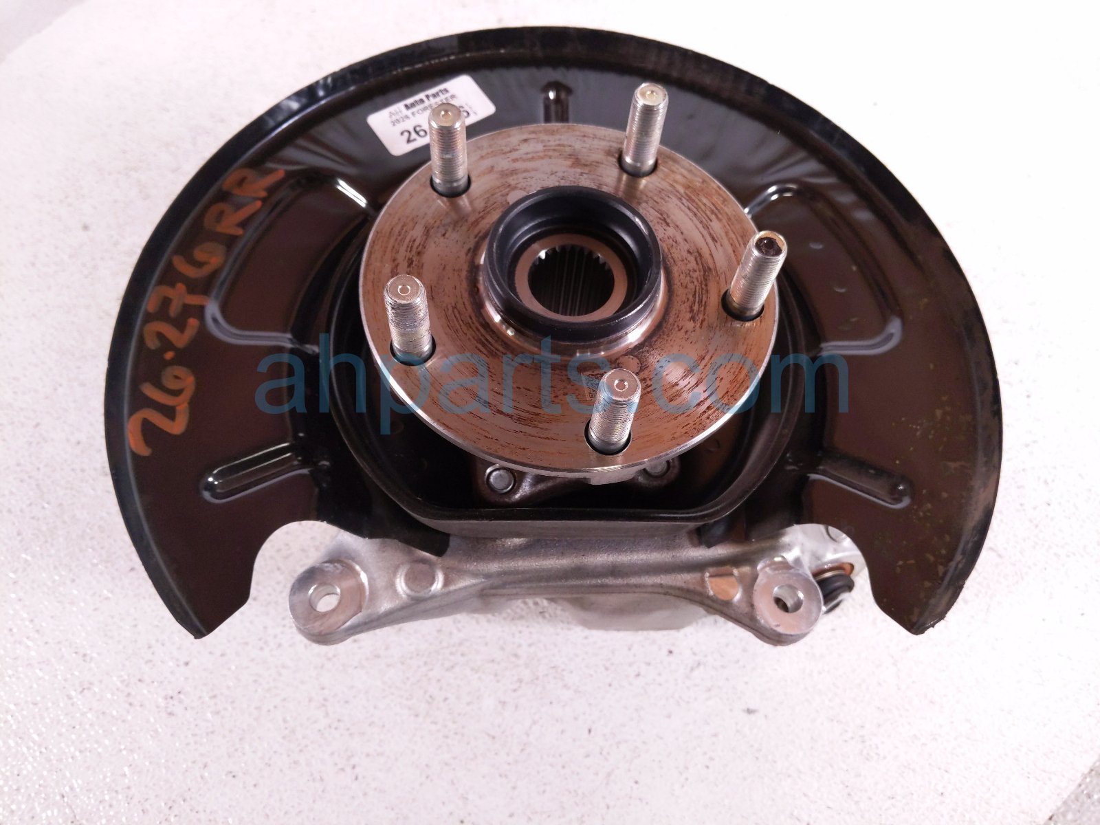 Subaru RR/RH SPINDLE KNUCKLE HUB
