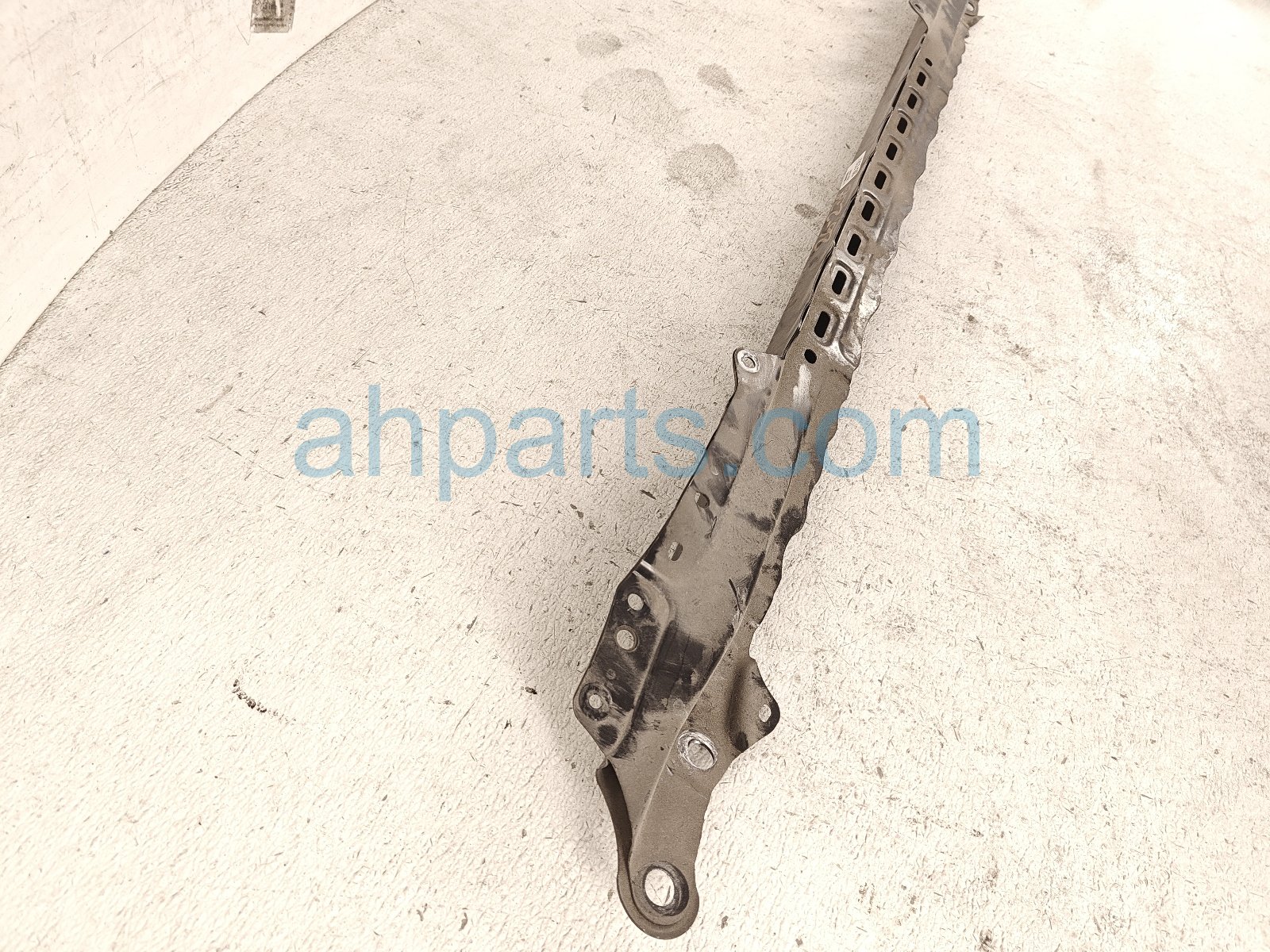 2020 Toyota Camry Stabilizer / Sway Bar Front Strut Tower Brace 53607 33010 Replacement 2020 Toyota Camry Stabilizer / Sway Bar Front Strut Tower Brace 53607 33010 Replacement thumbnail