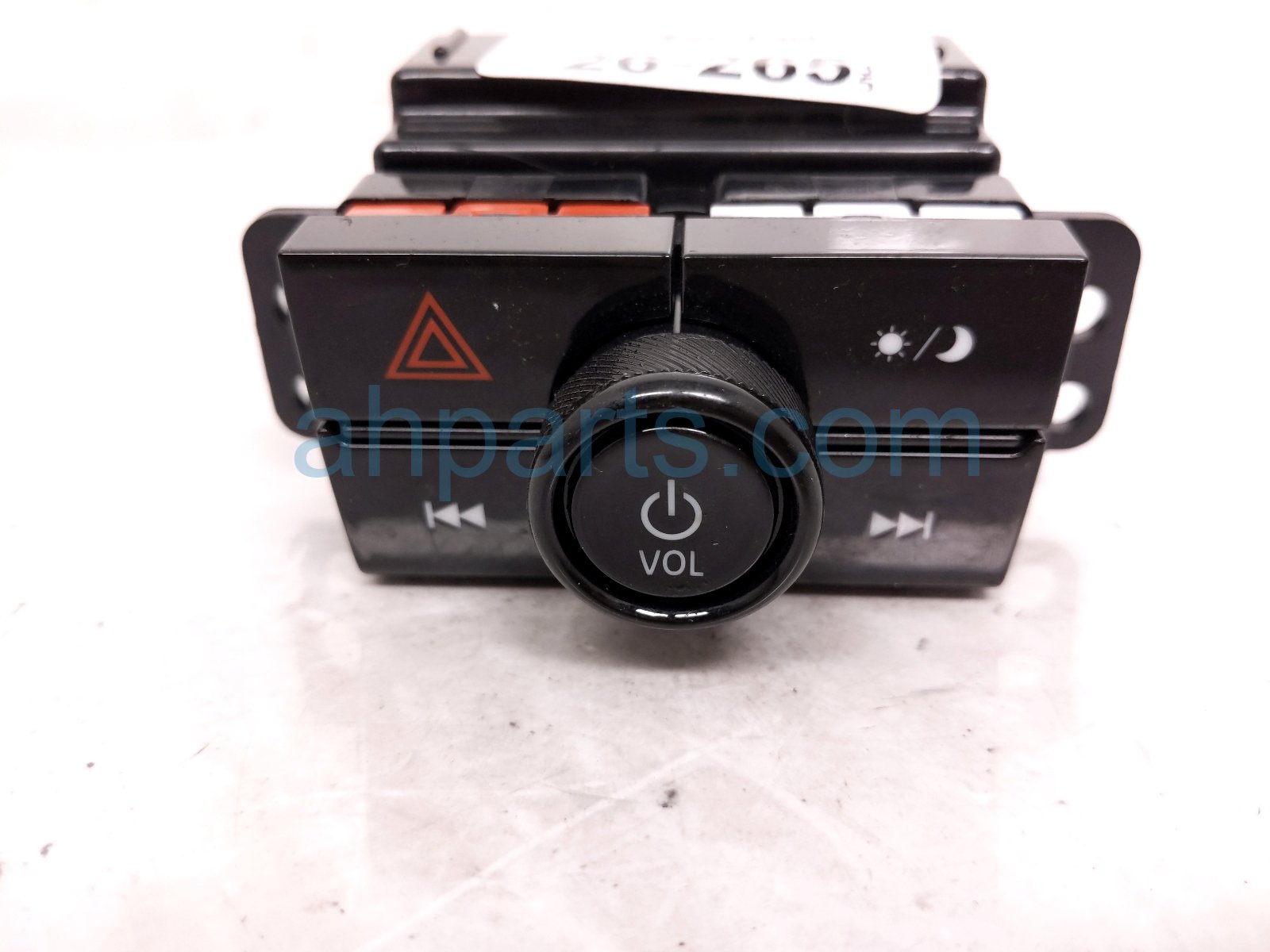 2026 Nissan Sentra Radio Volume Hazard Switch 25391 7SF0A Replacement 2026 Nissan Sentra Radio Volume Hazard Switch 25391 7SF0A Replacement thumbnail