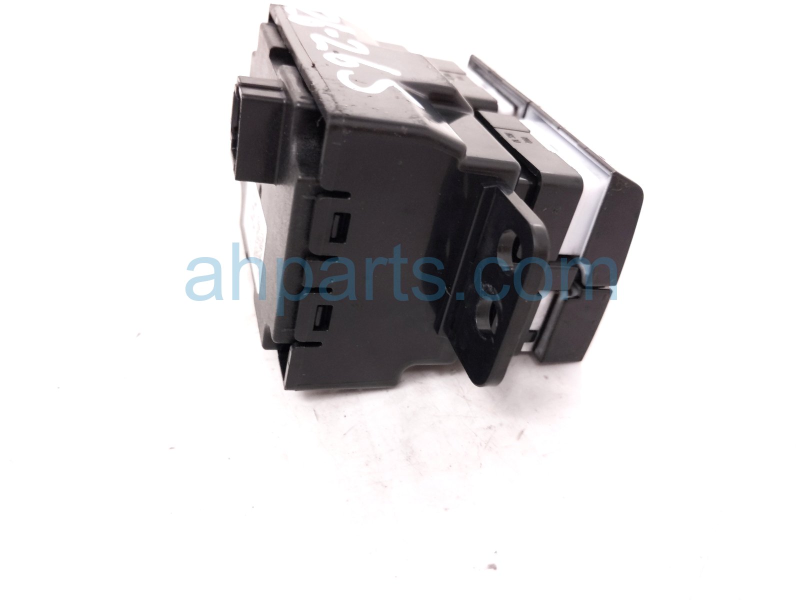 2026 Nissan Sentra Radio Volume Hazard Switch 25391 7SF0A Replacement 2026 Nissan Sentra Radio Volume Hazard Switch 25391 7SF0A Replacement thumbnail