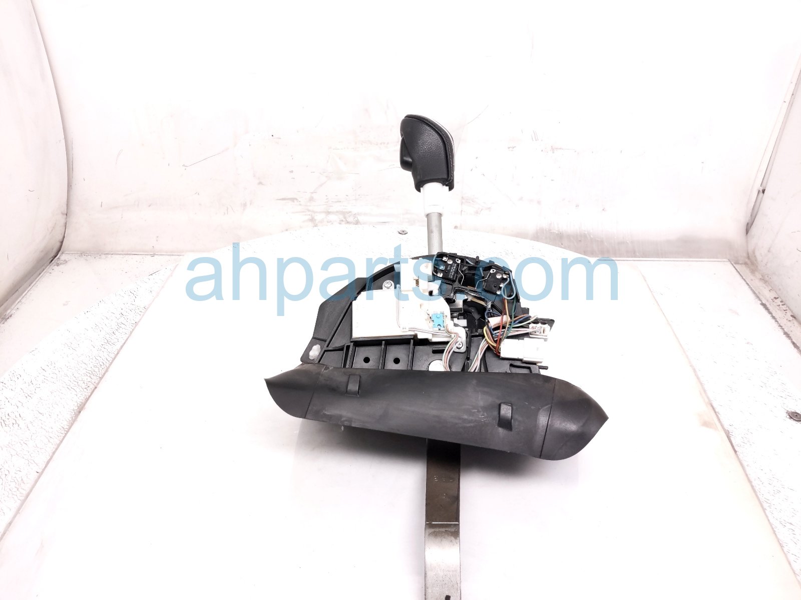 Infiniti A/T FLOOR SHIFTER W/KNOB - 3.0TT RWD