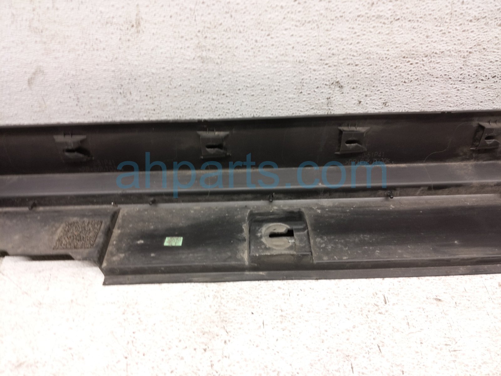 2024 Mazda Cx 50 Rocker Trim Passenger Side Skirt / Molding Beige/tan VA40 68 83XC 02 Replacement 2024 Mazda Cx 50 Rocker Trim Passenger Side Skirt / Molding Beige/tan VA40 68 83XC 02 Replacement thumbnail