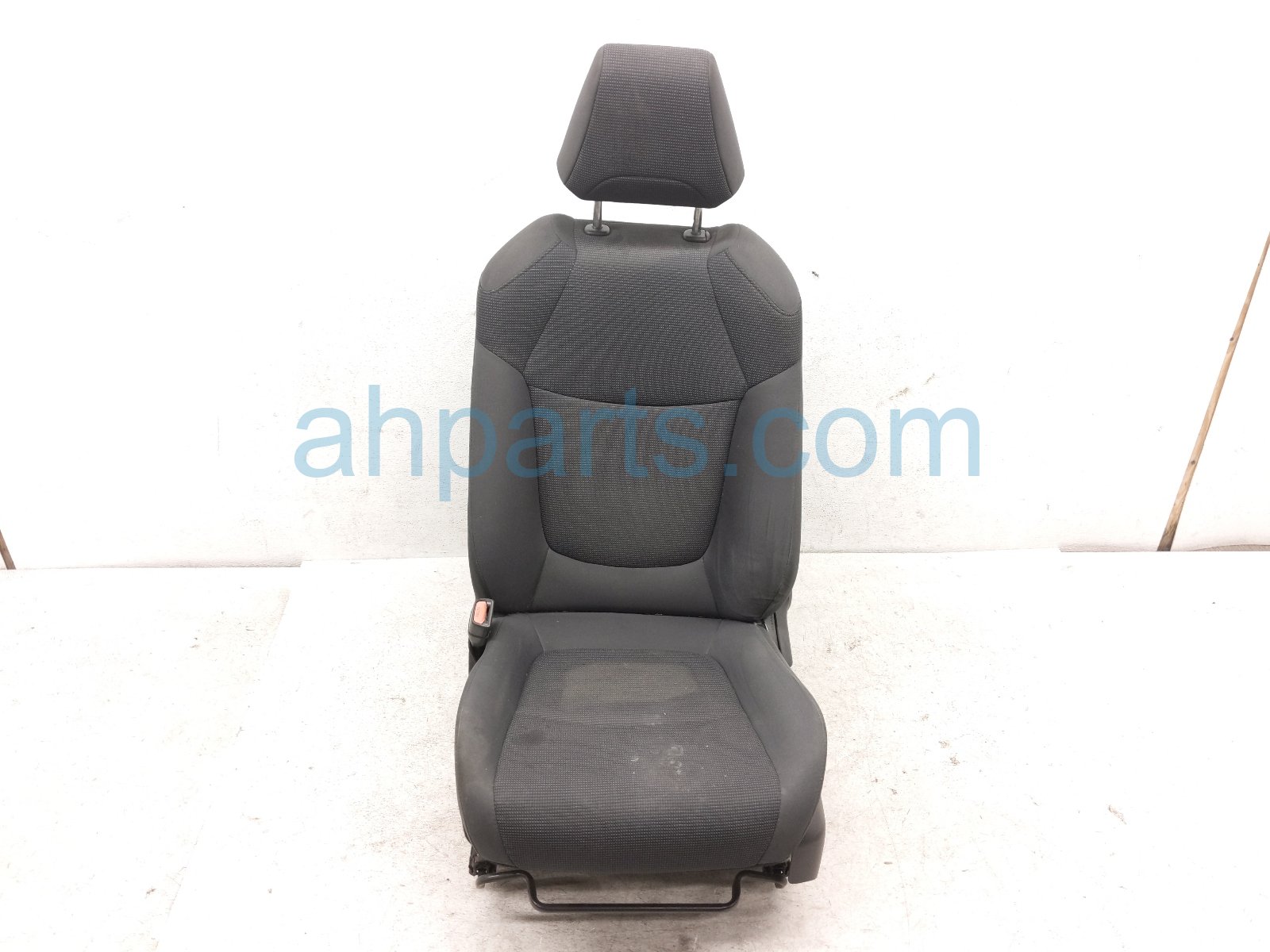 Toyota FR/LH SEAT - BLACK - W/ AIRBAG