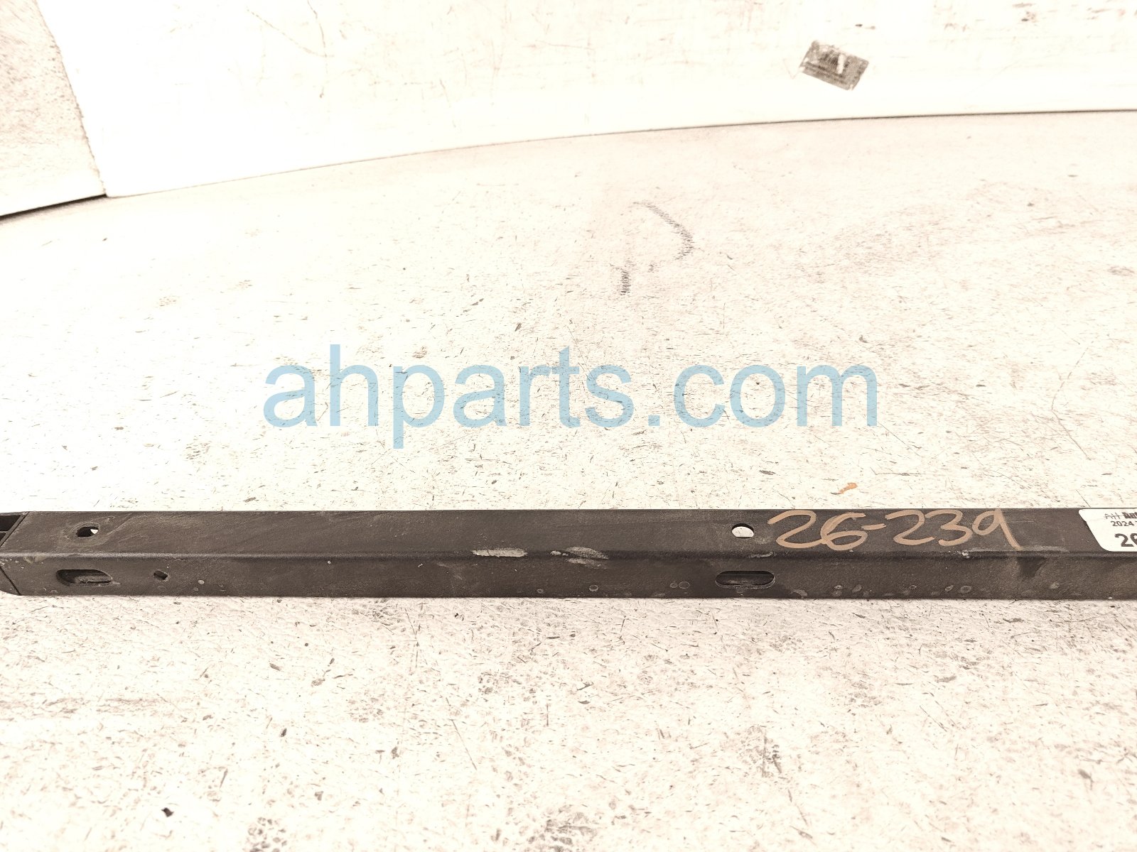 2024 Toyota Tacoma Front Headboard Bed Rail 65409 AK010 Replacement 2024 Toyota Tacoma Front Headboard Bed Rail 65409 AK010 Replacement thumbnail