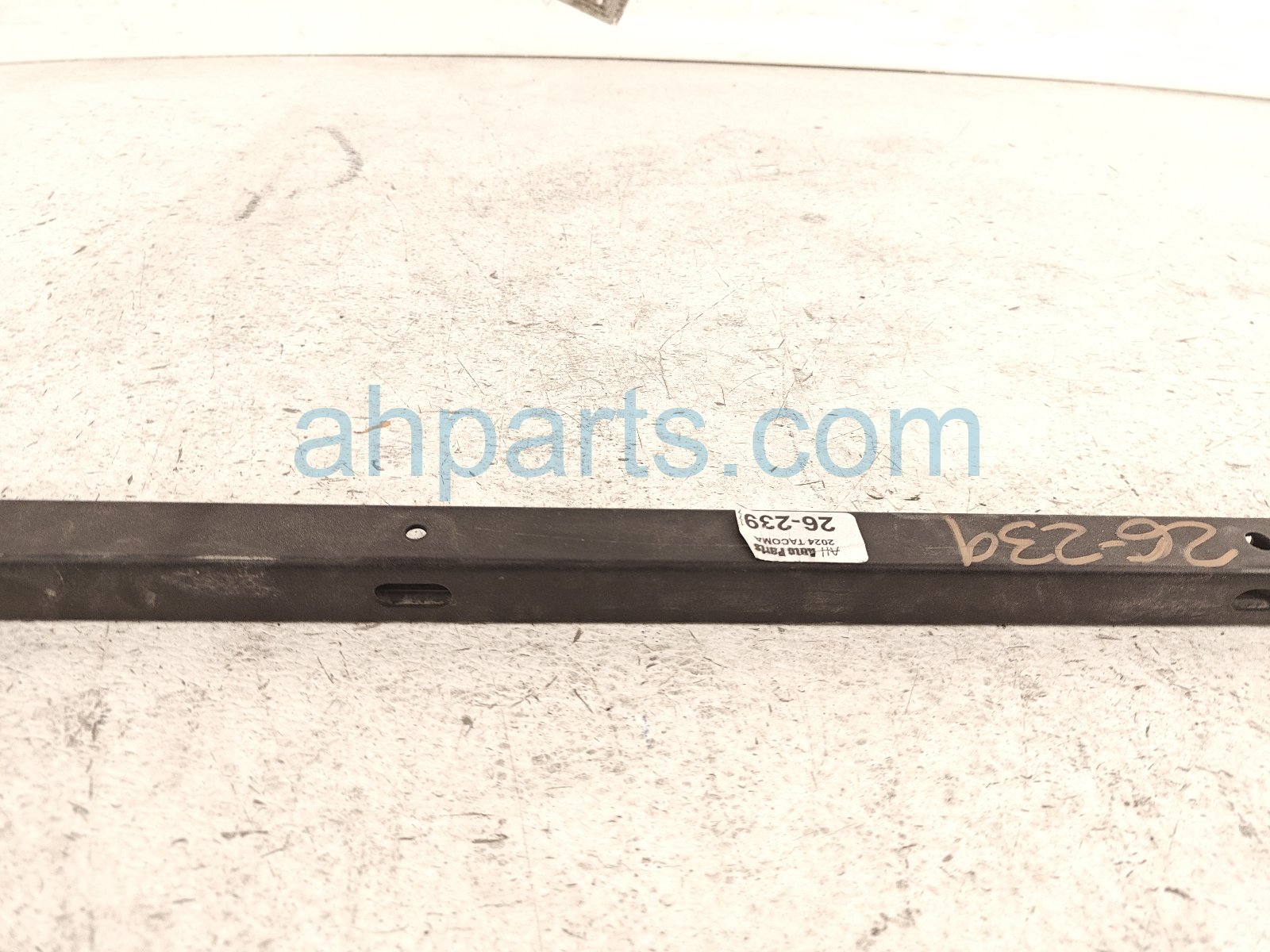 2024 Toyota Tacoma Front Headboard Bed Rail 65409 AK010 Replacement 2024 Toyota Tacoma Front Headboard Bed Rail 65409 AK010 Replacement thumbnail