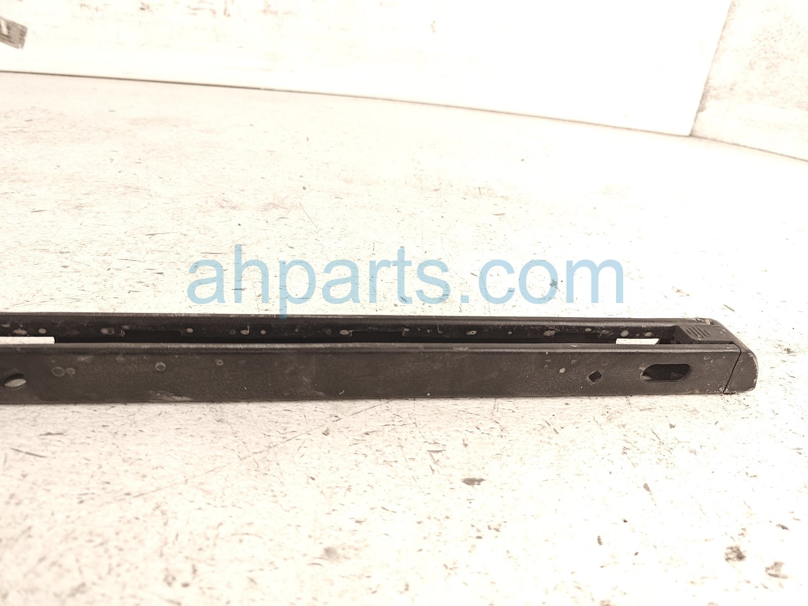 2024 Toyota Tacoma Front Headboard Bed Rail 65409 AK010 Replacement 2024 Toyota Tacoma Front Headboard Bed Rail 65409 AK010 Replacement thumbnail