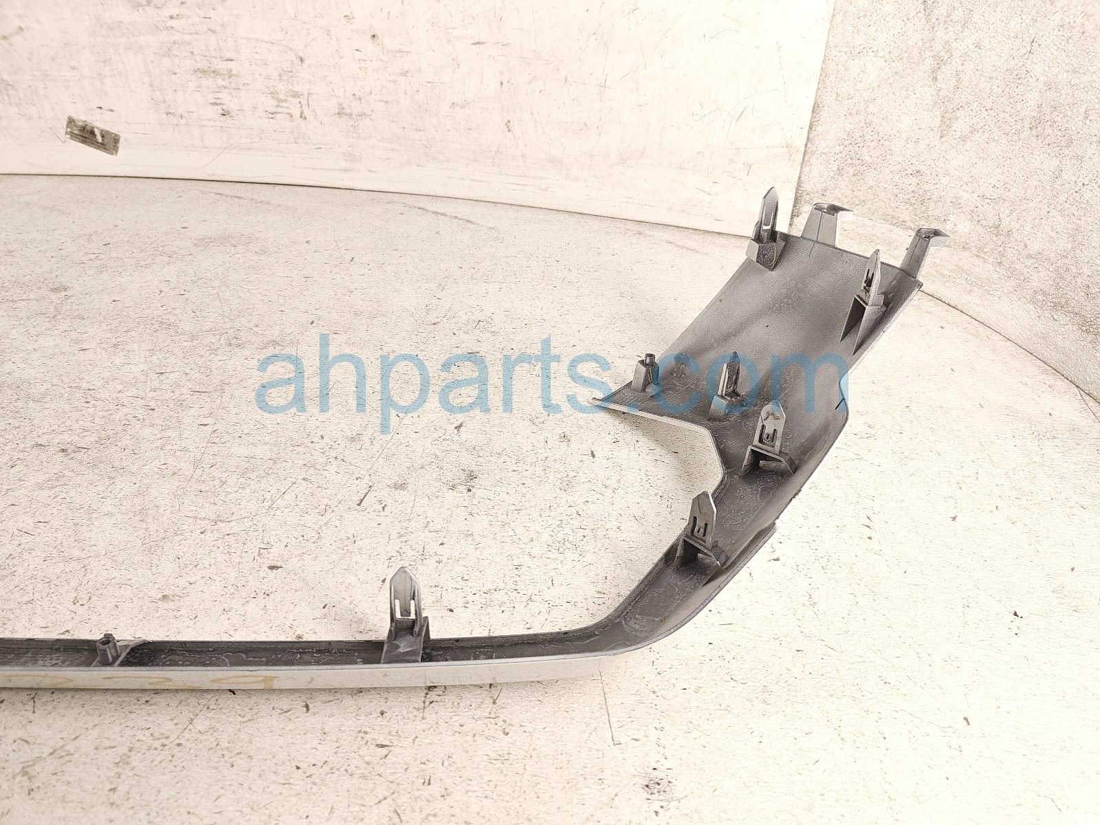 2024 Toyota Tacoma Front Upper Grille Molding 52711 AK900 Replacement 2024 Toyota Tacoma Front Upper Grille Molding 52711 AK900 Replacement thumbnail
