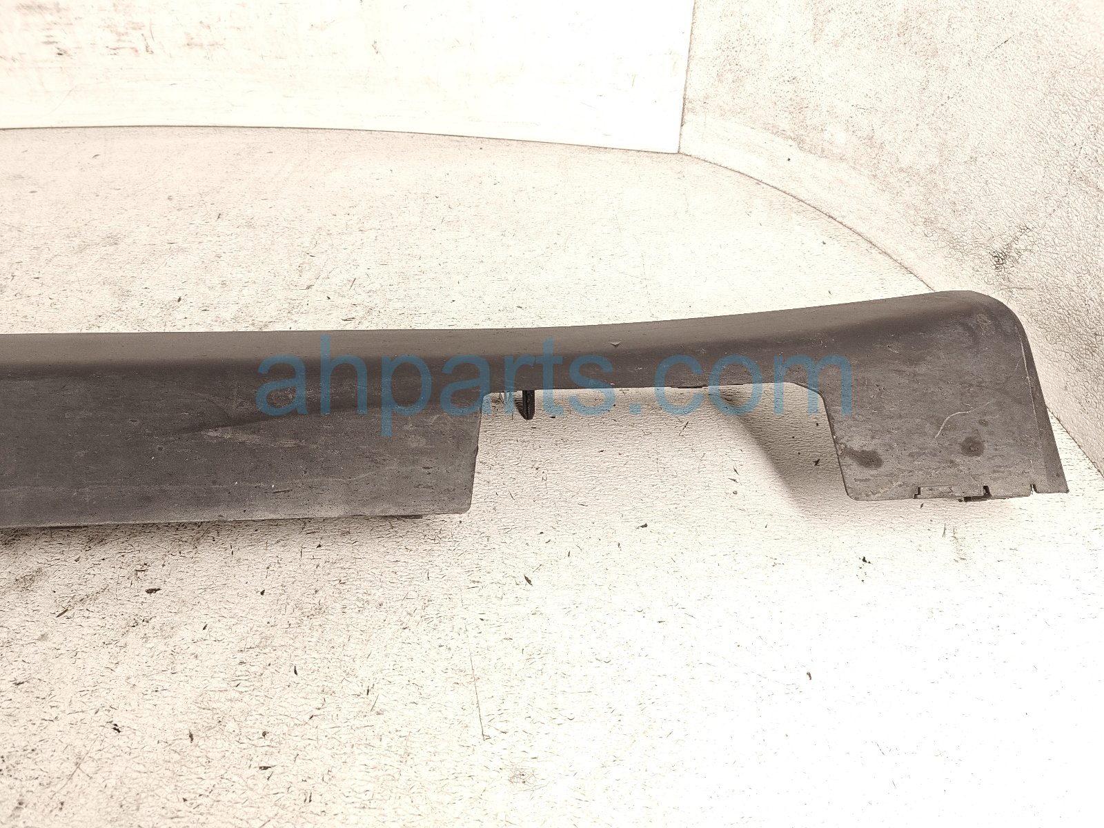 2024 Jeep Grand Cherokee Trim Passenger Rocker Molding Black 6PZ86GXHAC Replacement 2024 Jeep Grand Cherokee Trim Passenger Rocker Molding Black 6PZ86GXHAC Replacement thumbnail